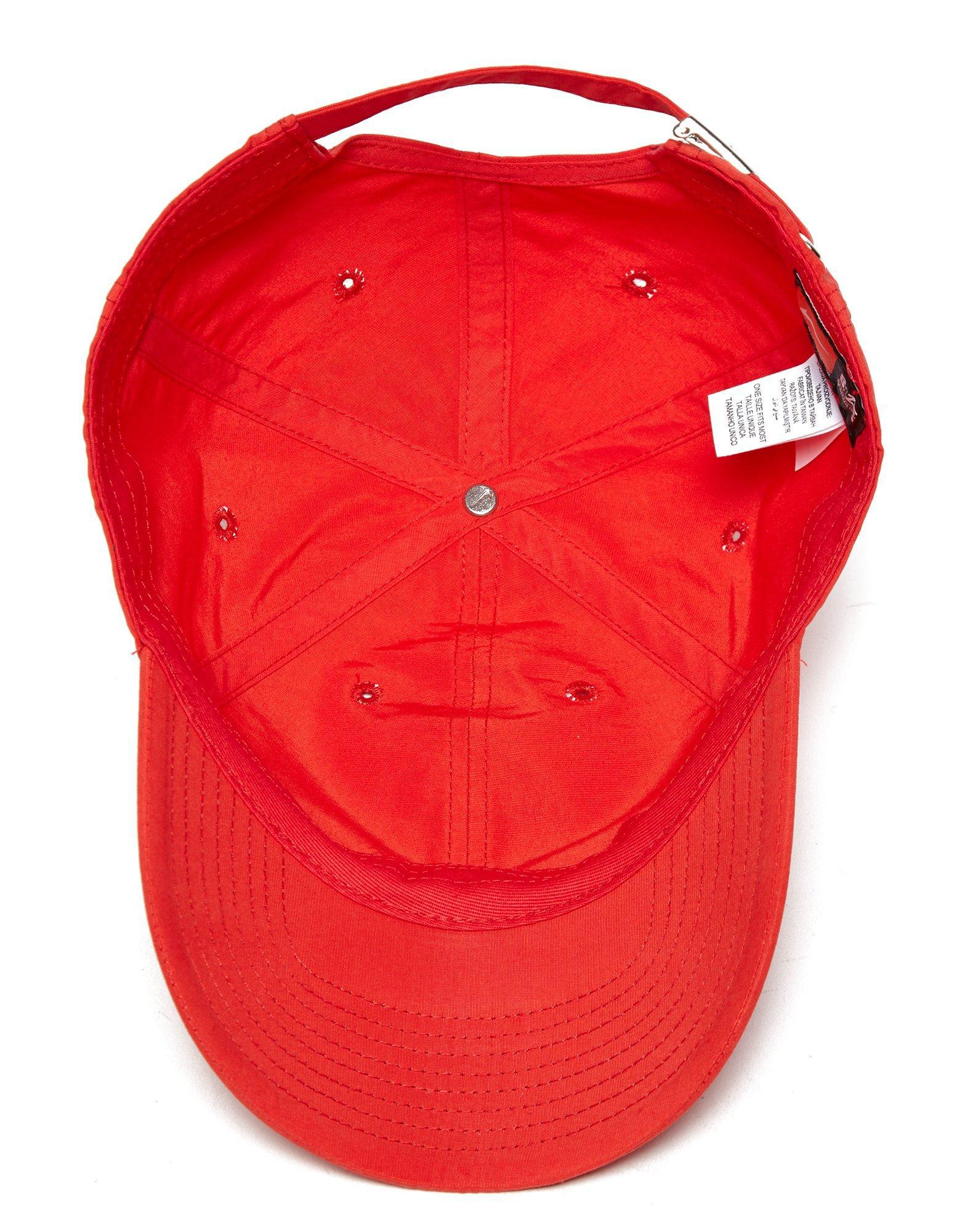 nike side swoosh cap