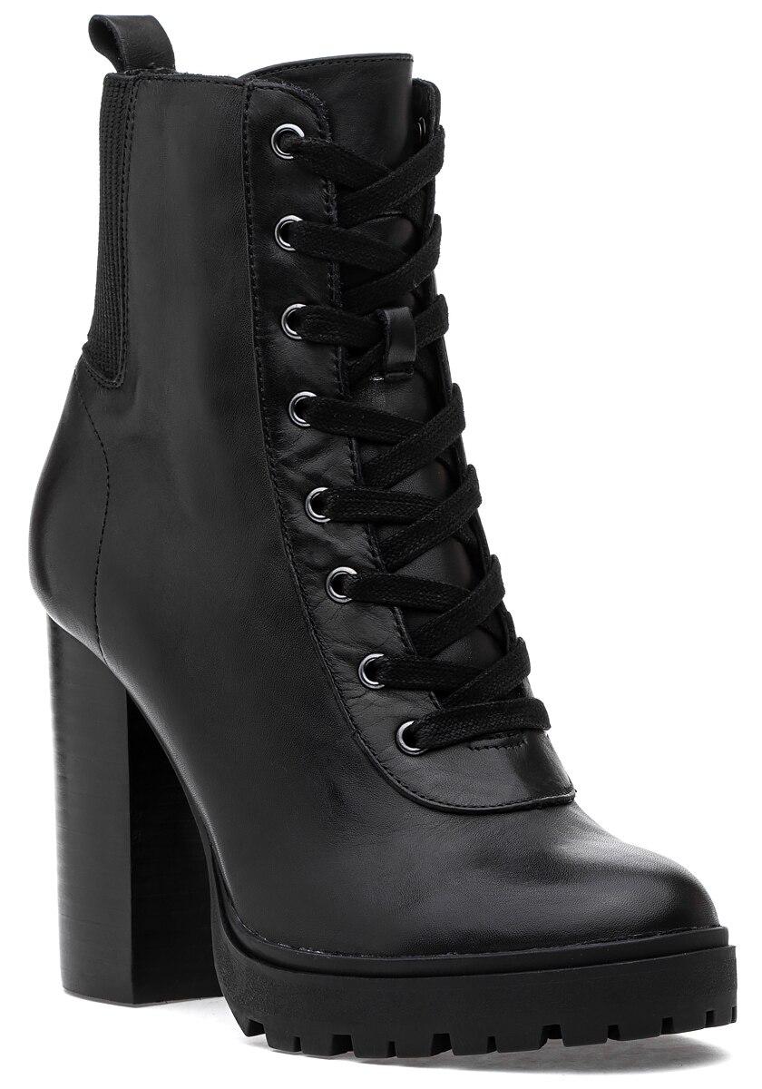 latch boot steve madden