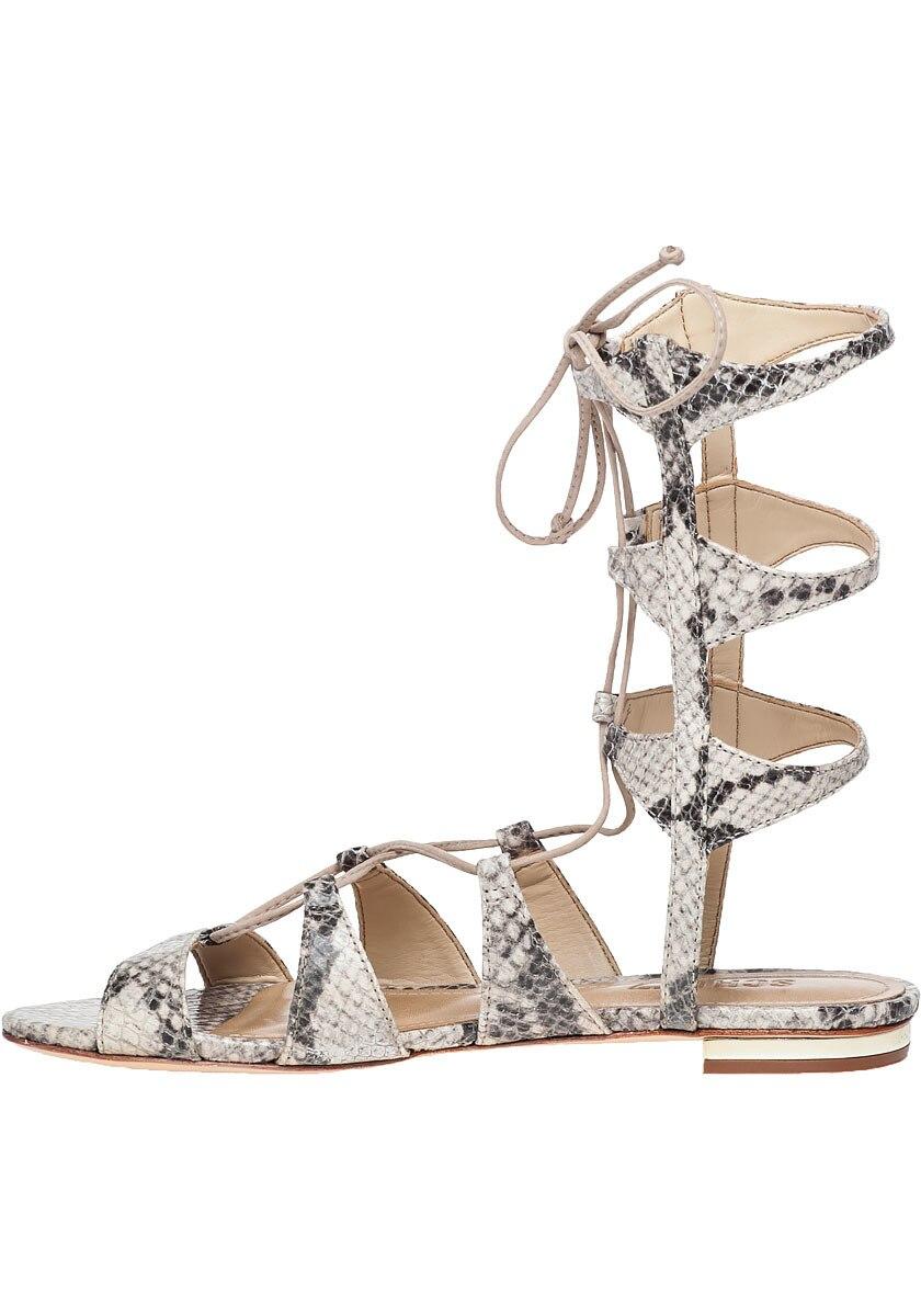 2021 lace styles for ladies
