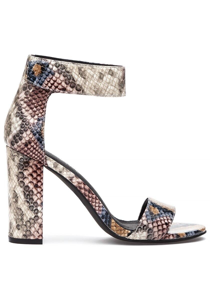 lindsay sandal jeffrey campbell
