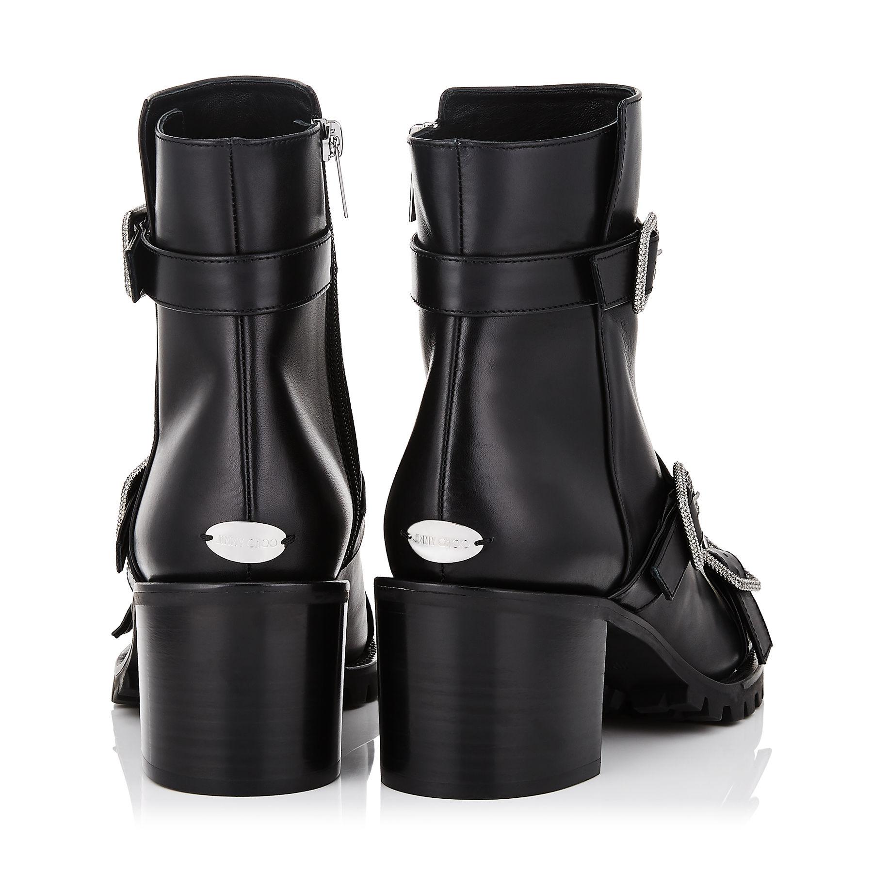 walking boots canada