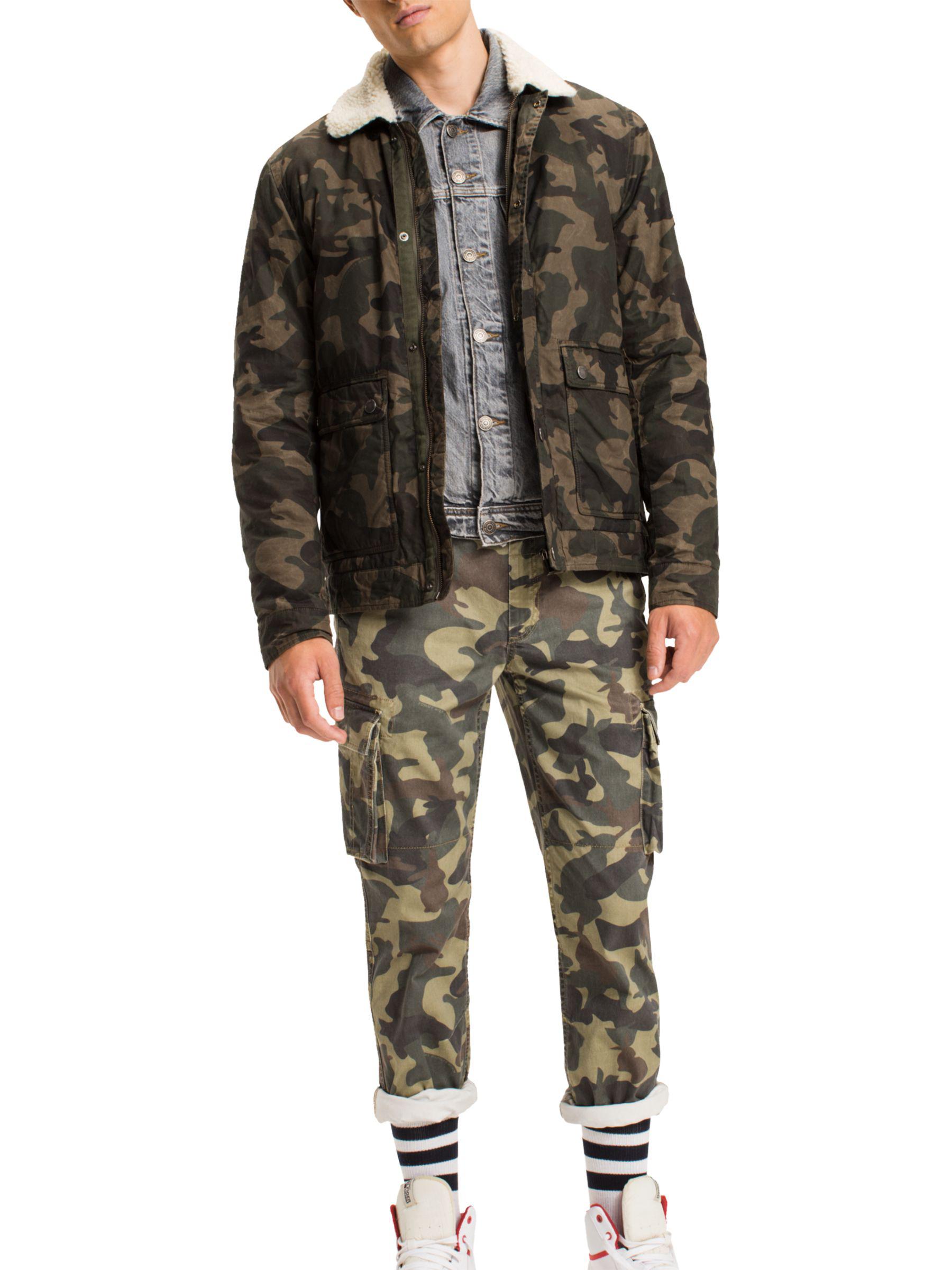 Tommy Hilfiger Tommy Jeans Camo Sherpa Jacket in Green for Men | Lyst UK