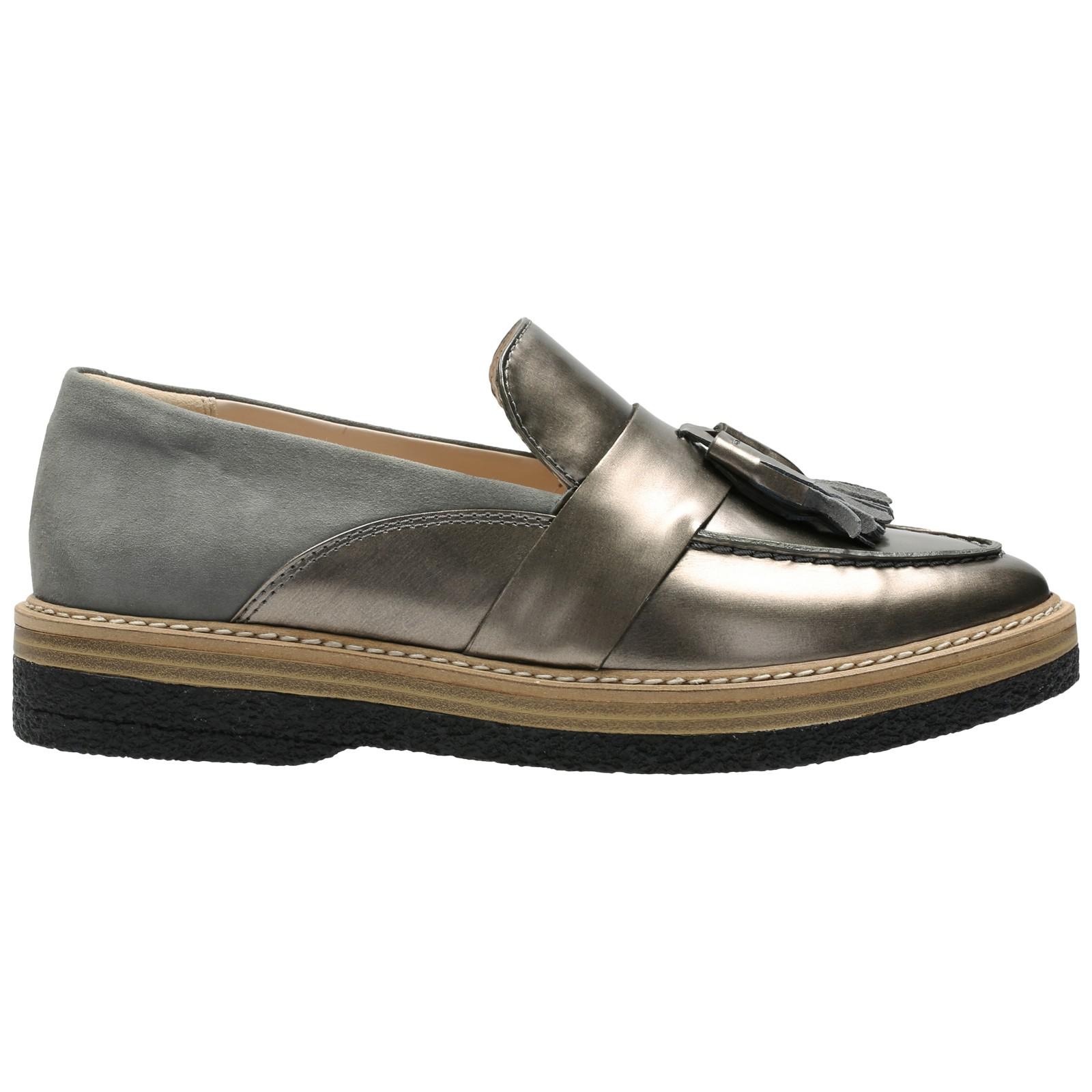 clarks tassel loafers