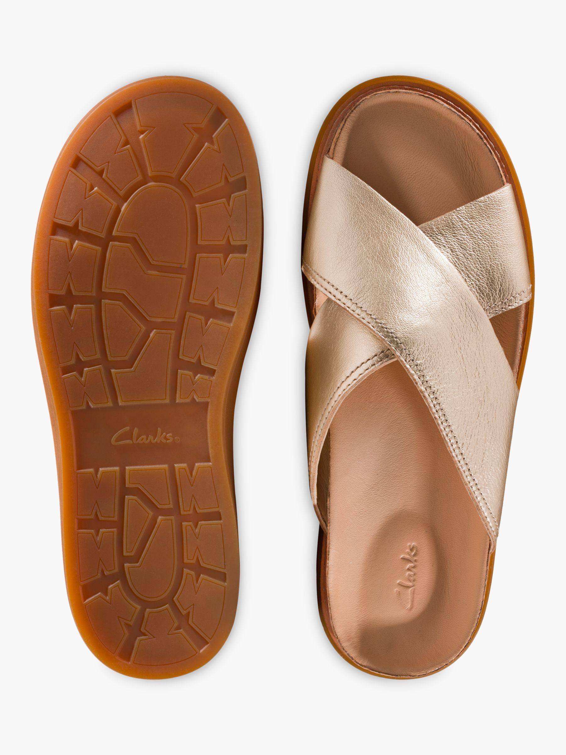 clarks trace drift sandals