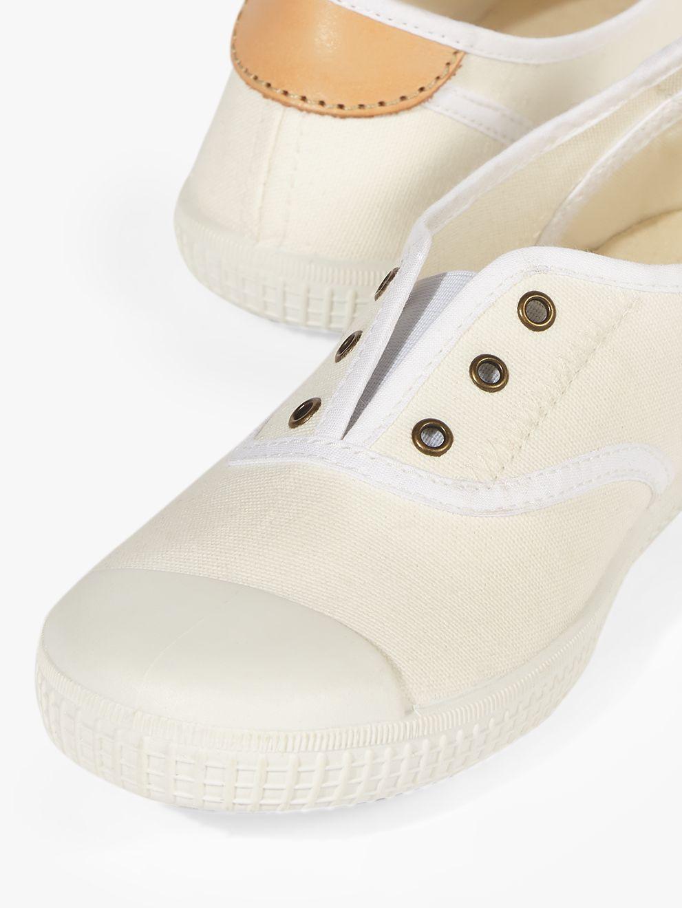 Jigsaw Libby Canvas Plimsoll in White 