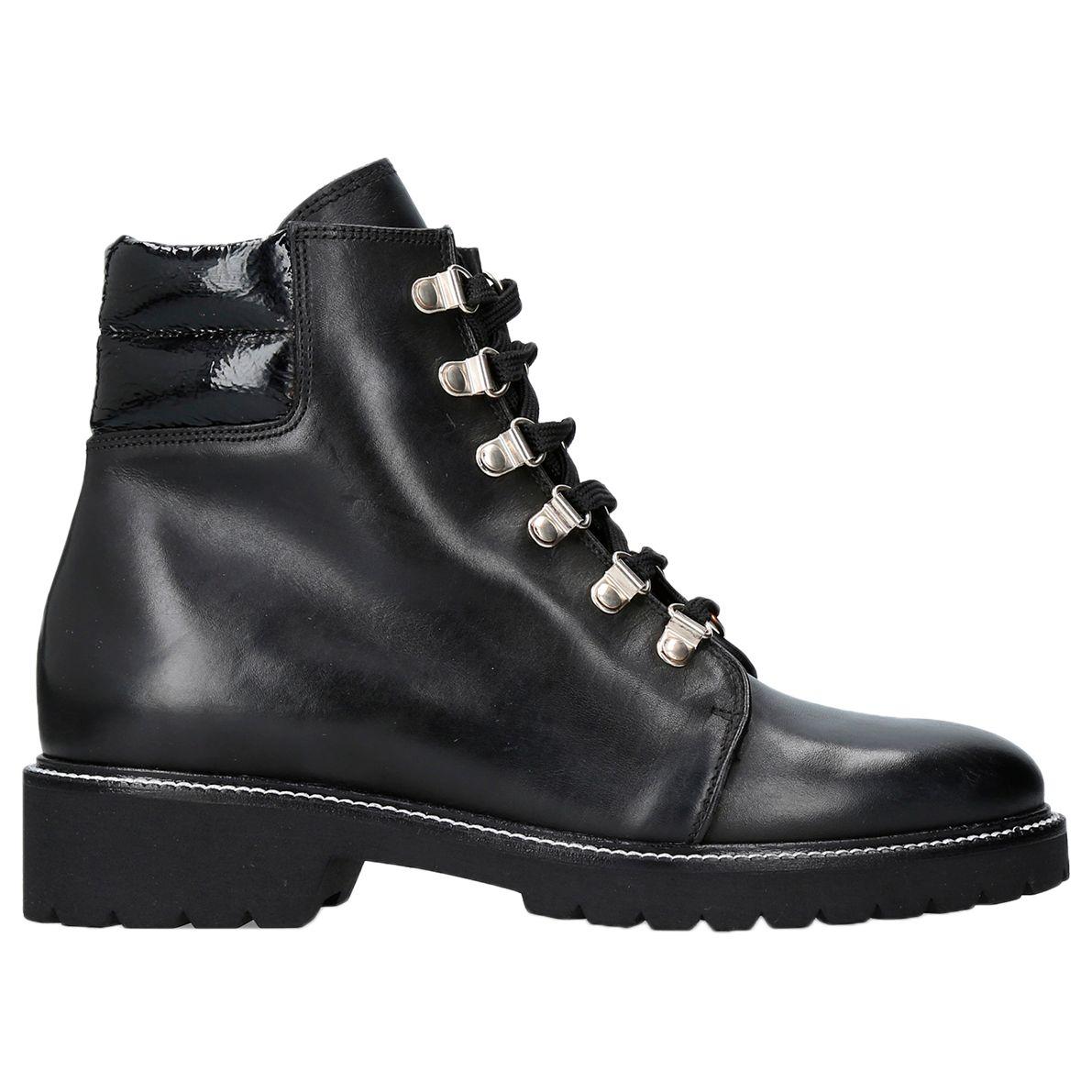 carvela stroll boots black