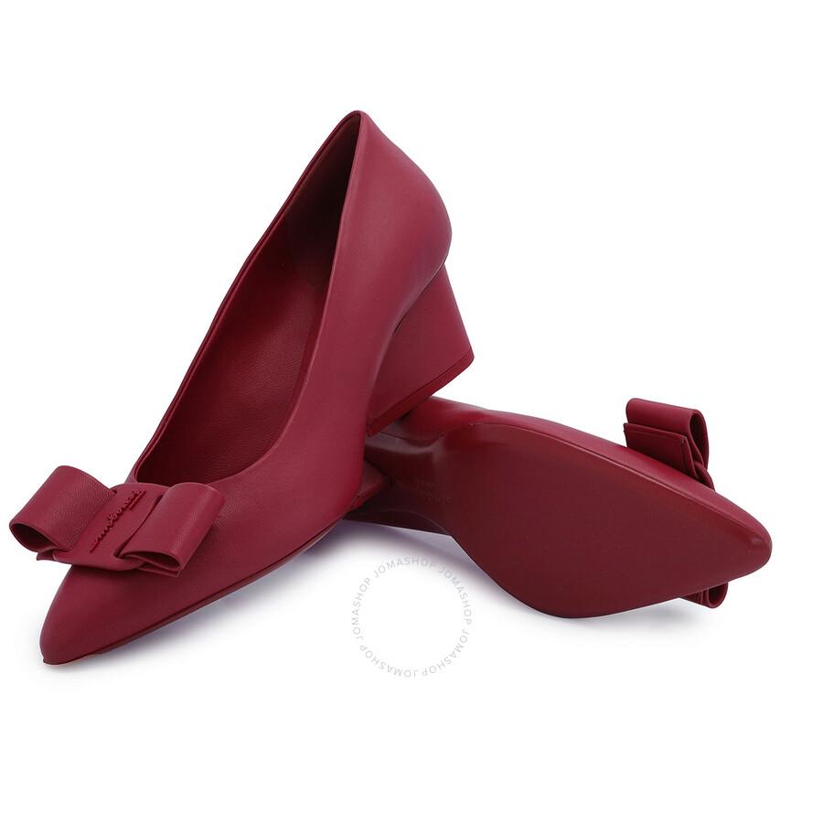 Ferragamo Salvatore Viva Pump Shoe in Red | Lyst