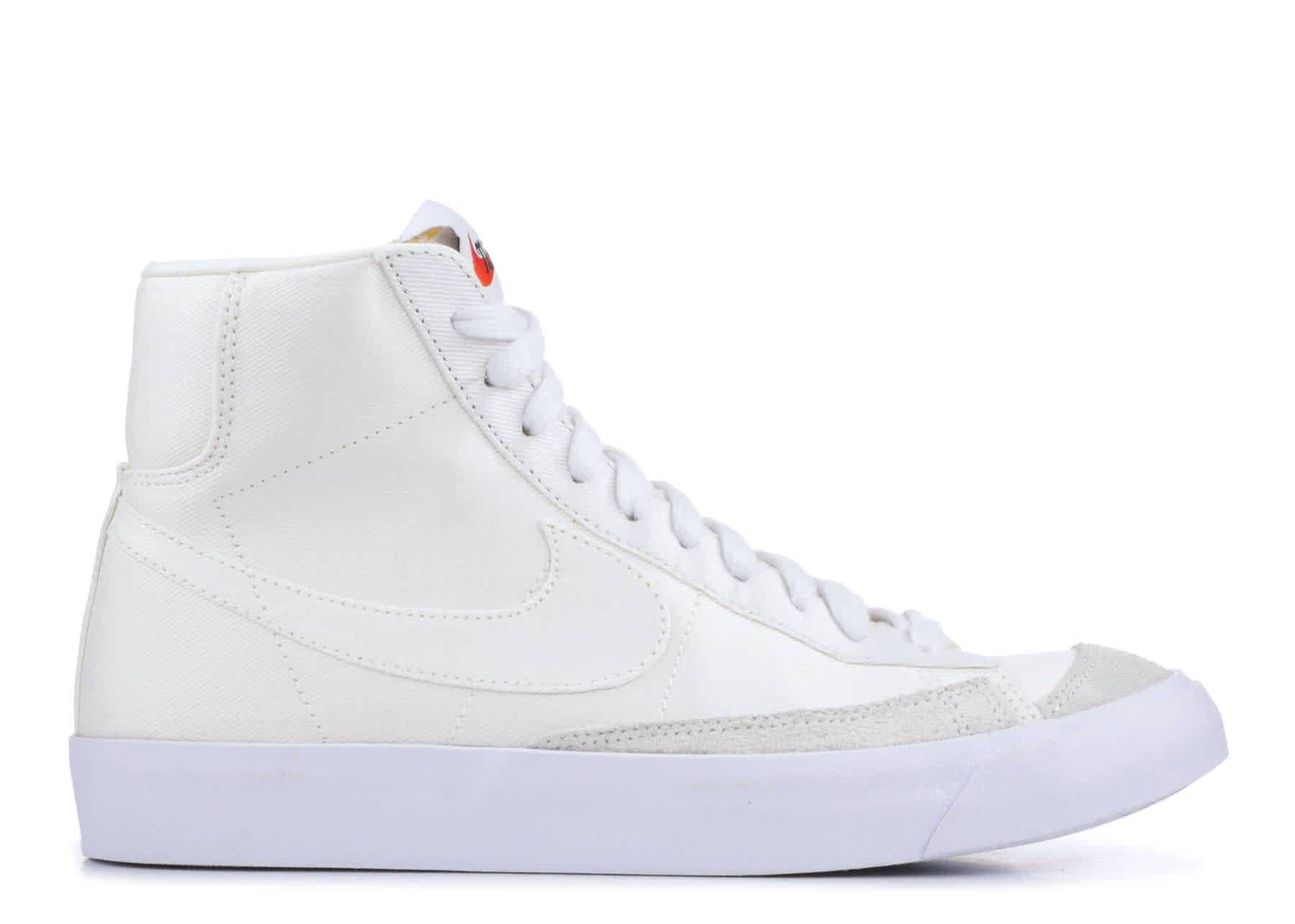 Nike blazer white. Nike Blazer Mid 77 all White. Nike Blazer Mid 77 Canvas. Найк блейзер White Metallic. Блейзеры найк мужские высокие белые.