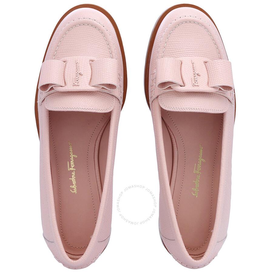 Ferragamo Salvatore Viva Loafers in Pink | Lyst