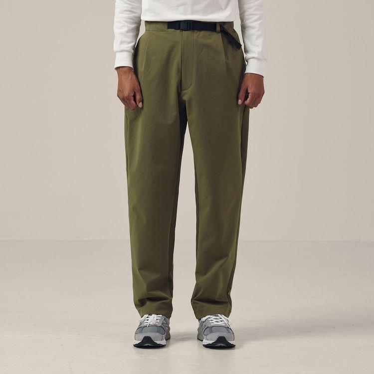 Goldwin One Tuck Tapered Stretch Pants Olive Green for Men | Lyst