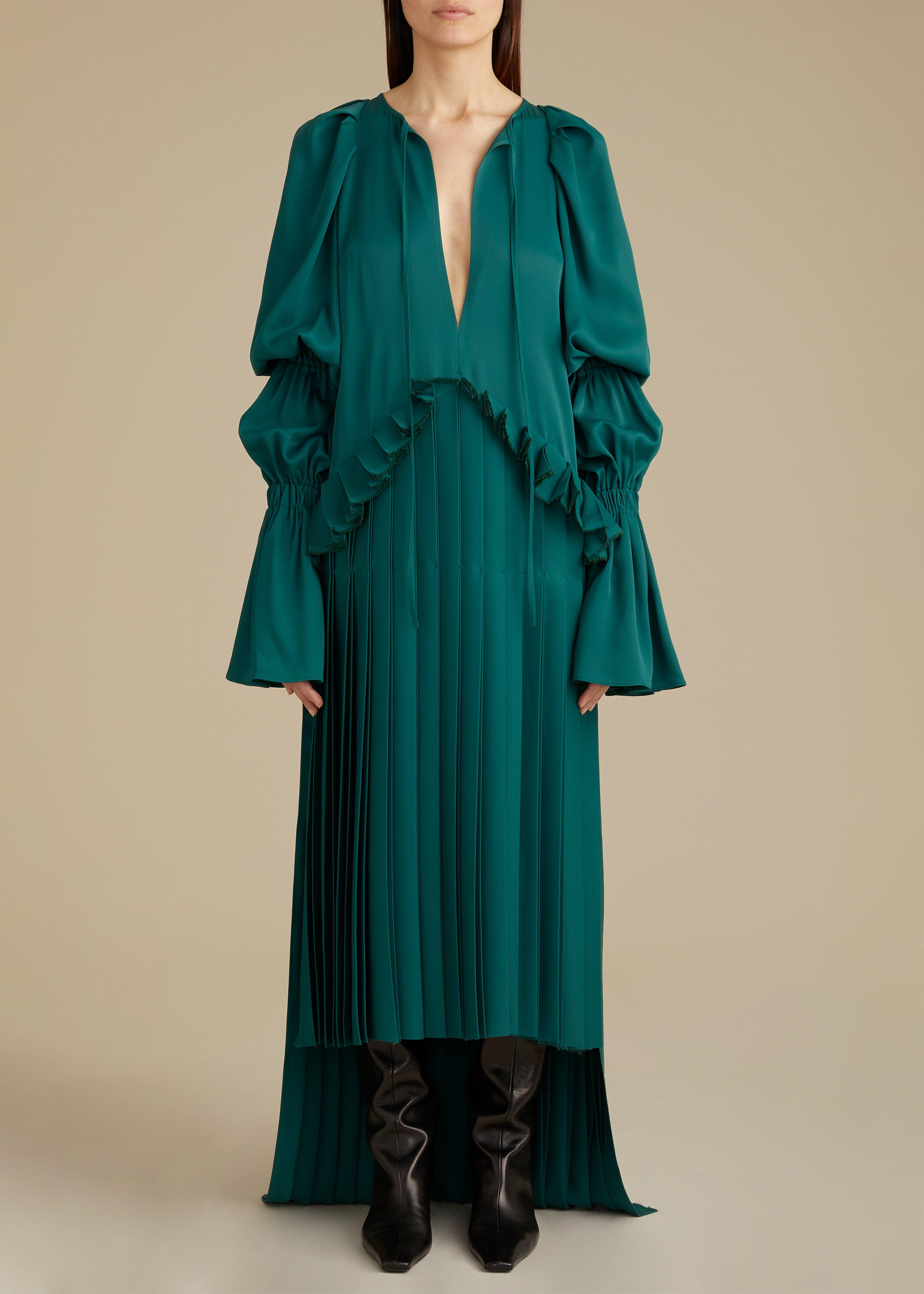 KHAITE Cara Oversized Ruffled Pleated Satin-crepe Maxi Dress in Green | Lyst KHAITE Cara Oversized Ruffled Pleated Satin-crepe Maxi Dress in Green | Lyst