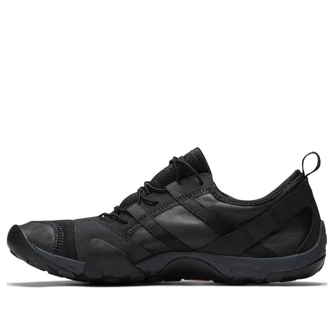 New Balance Mt10O X Issey Miyake in Black for Men | Lyst UK