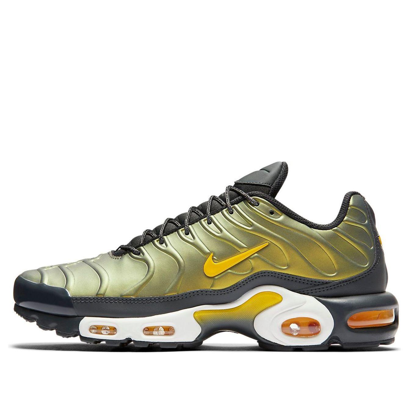 mens green nike air max