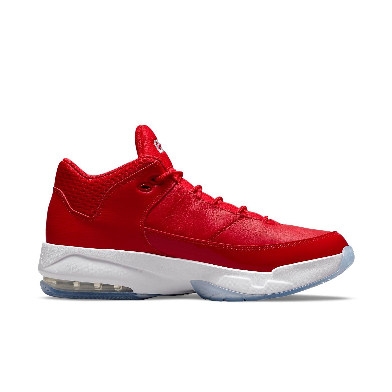 jordan max aura 3 university red