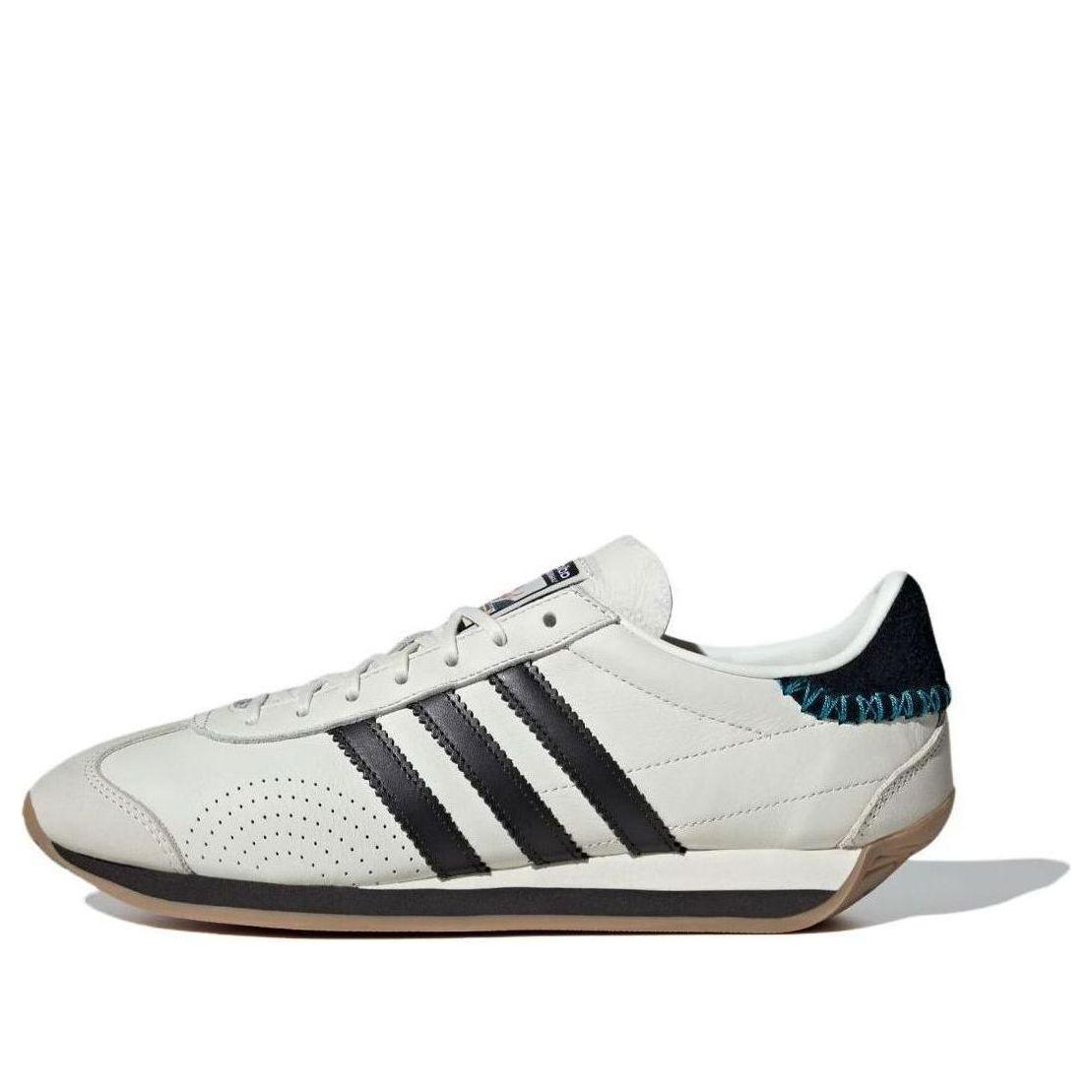 中国 19 20 年くらい  adidas-beige-X-Fefei-Ruan-