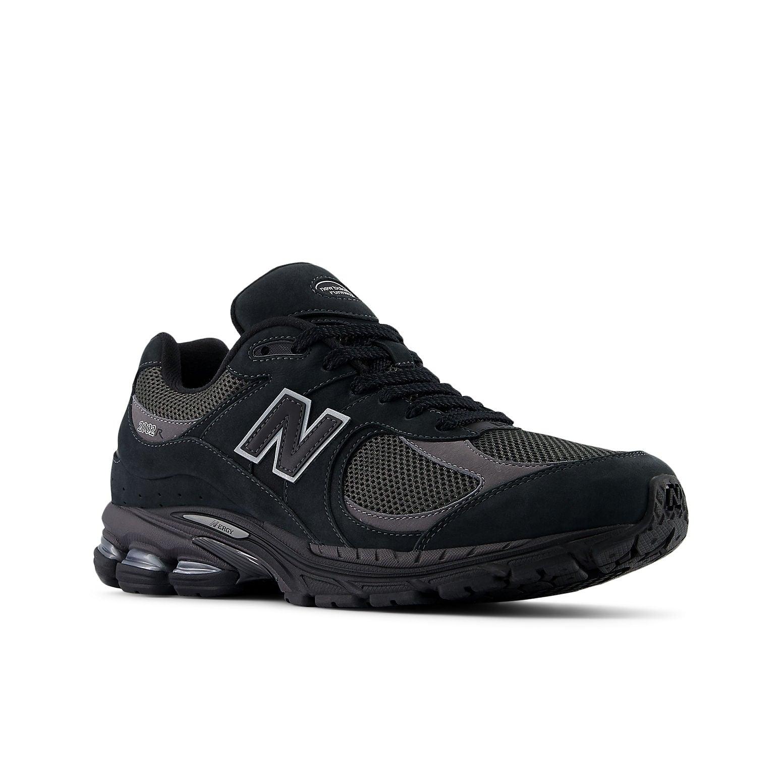 【NEW BALANCE】2002R Black Dark Camo New Balance 2002R 'Dark Camo' in Black for Men | Lyst