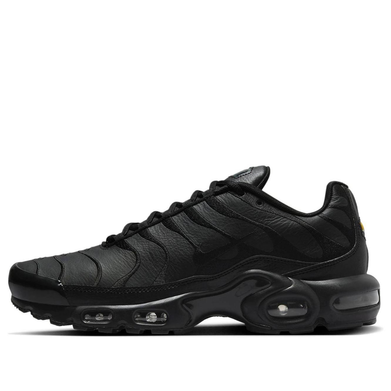 chunky black nikes