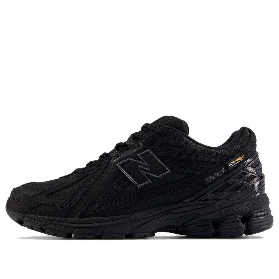 New Balance 1906R in Black for Men Lyst UK