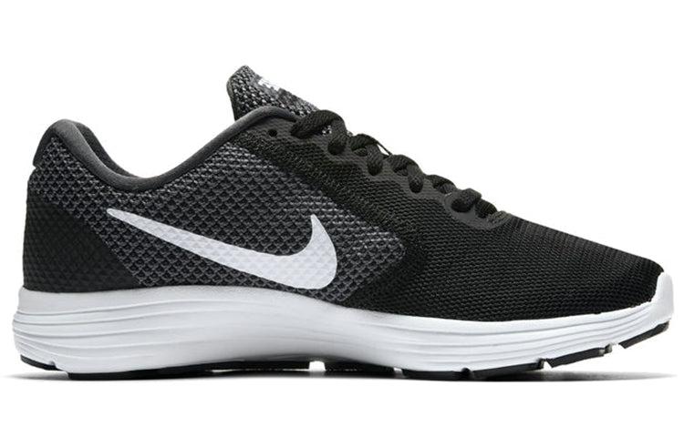 Nike Revolution 3 in Black | Lyst
