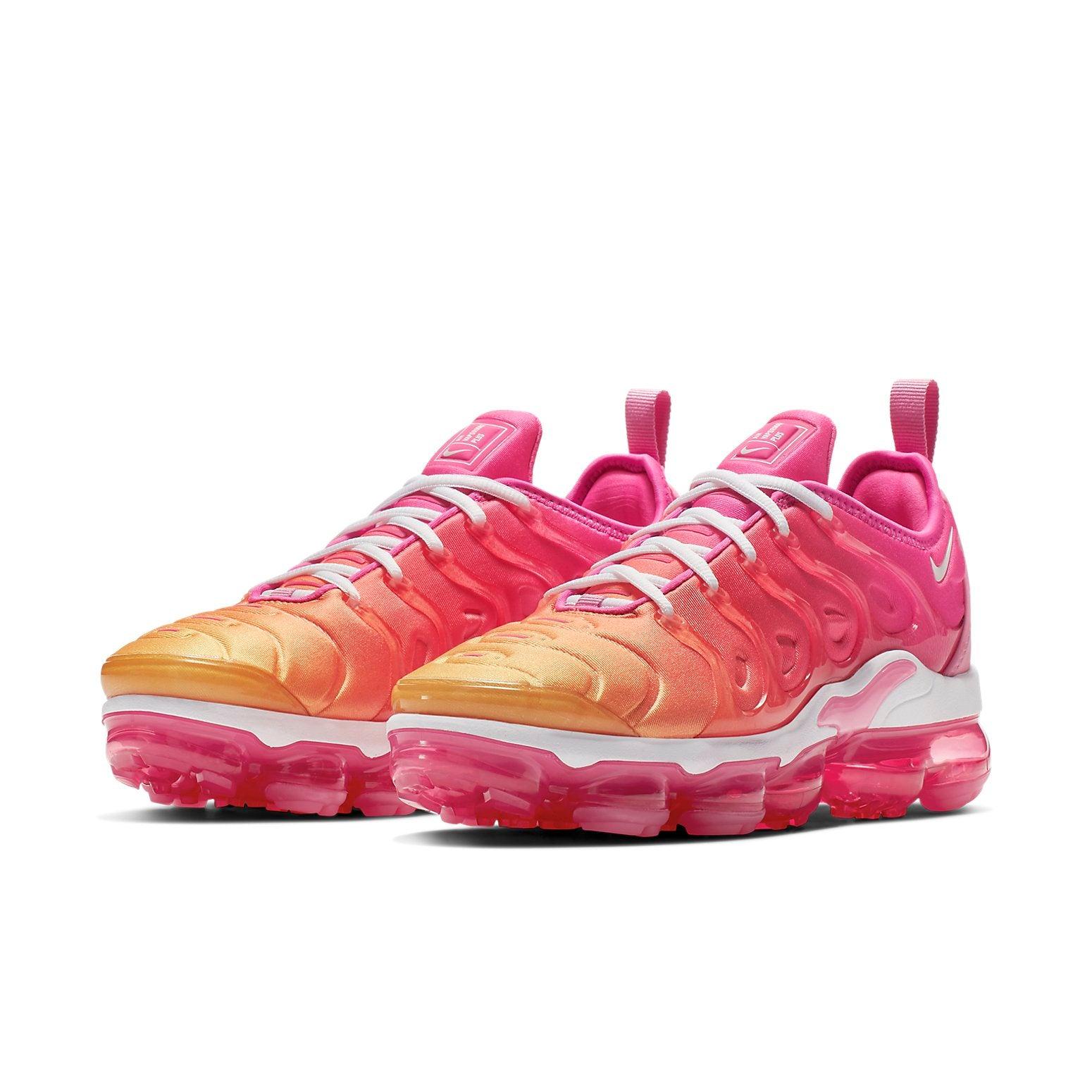 pink vapormax plus