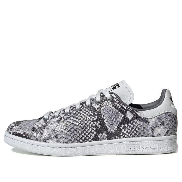 adidas Smith 'snakeskin' in Gray for Lyst