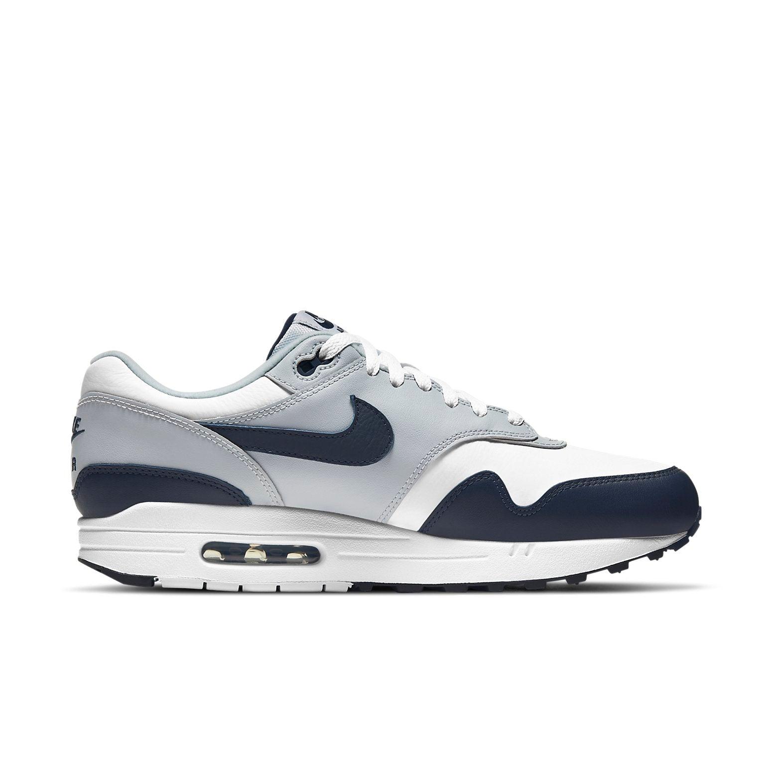 nike air max lv8 obsidian