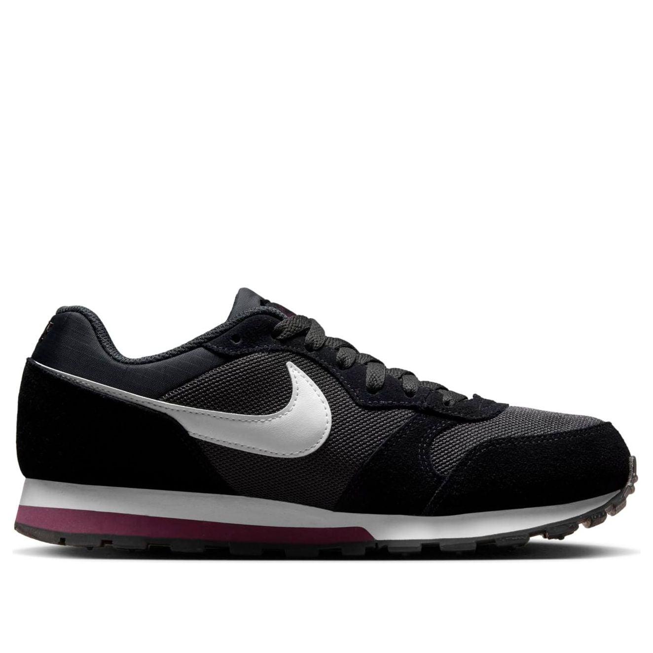 nike md runner 2 black women's