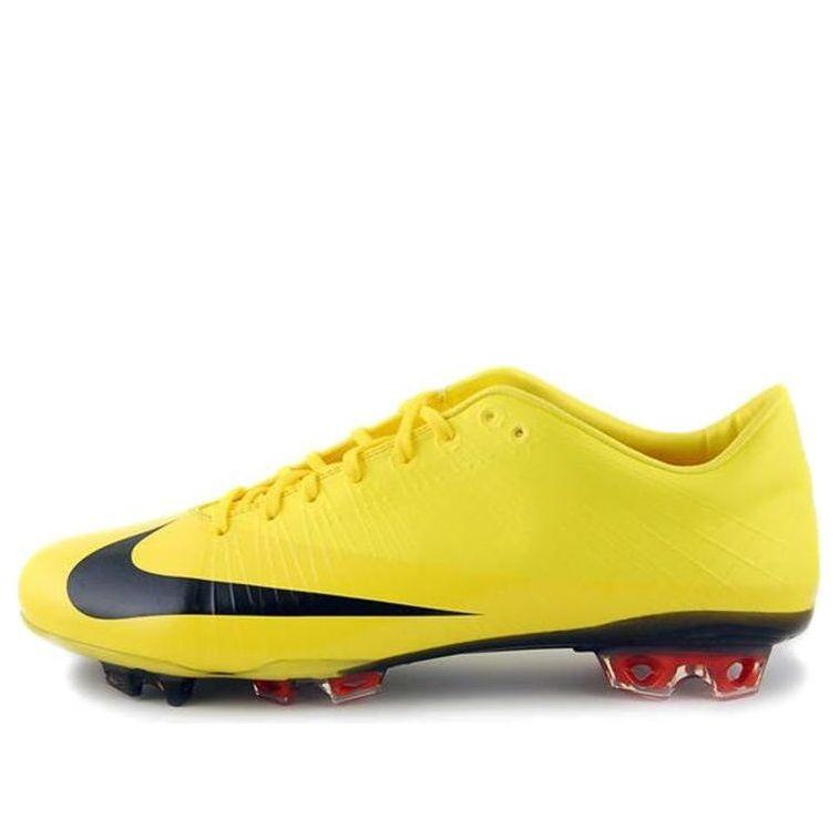 yellow cleats nike