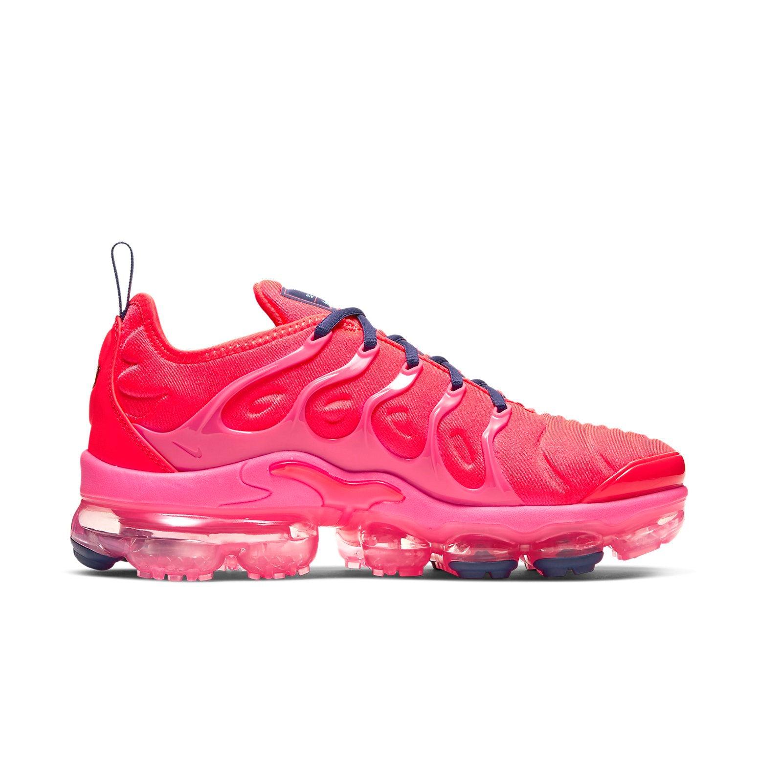 Pink vapormax for women sale
