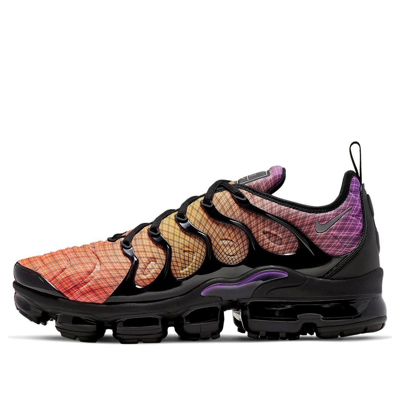 vapormax plus grid print