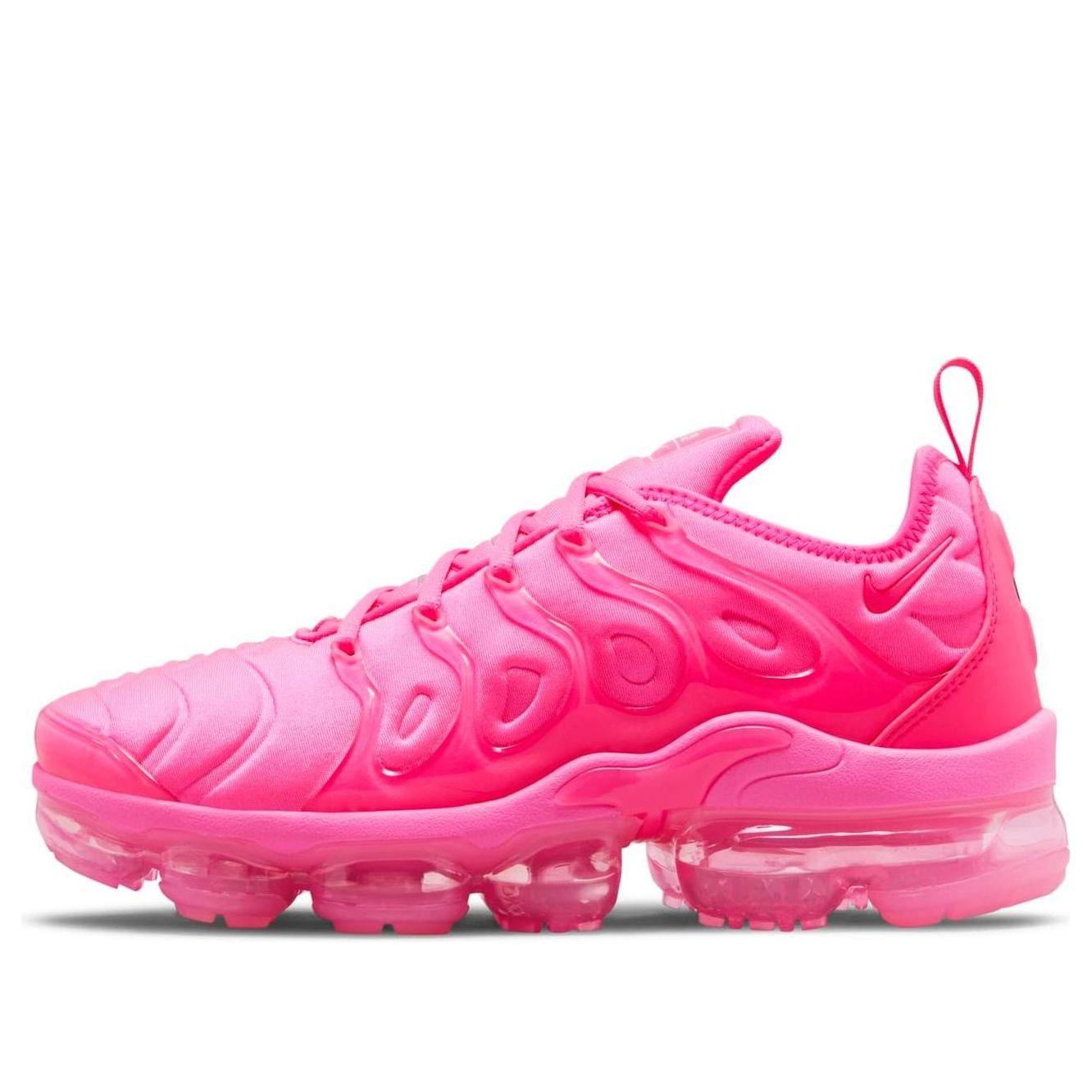vapormax women finish line