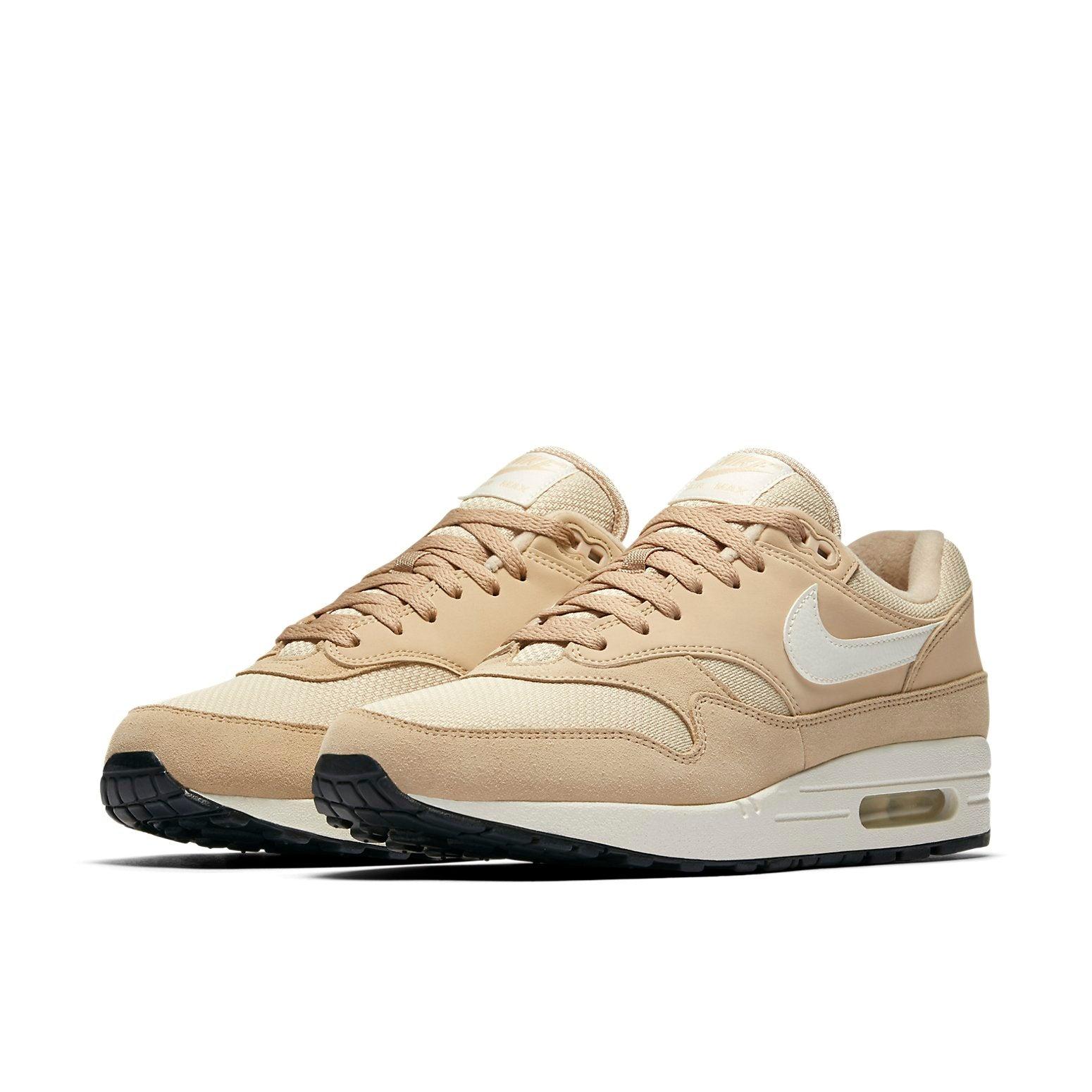 air max 1 desert sand black