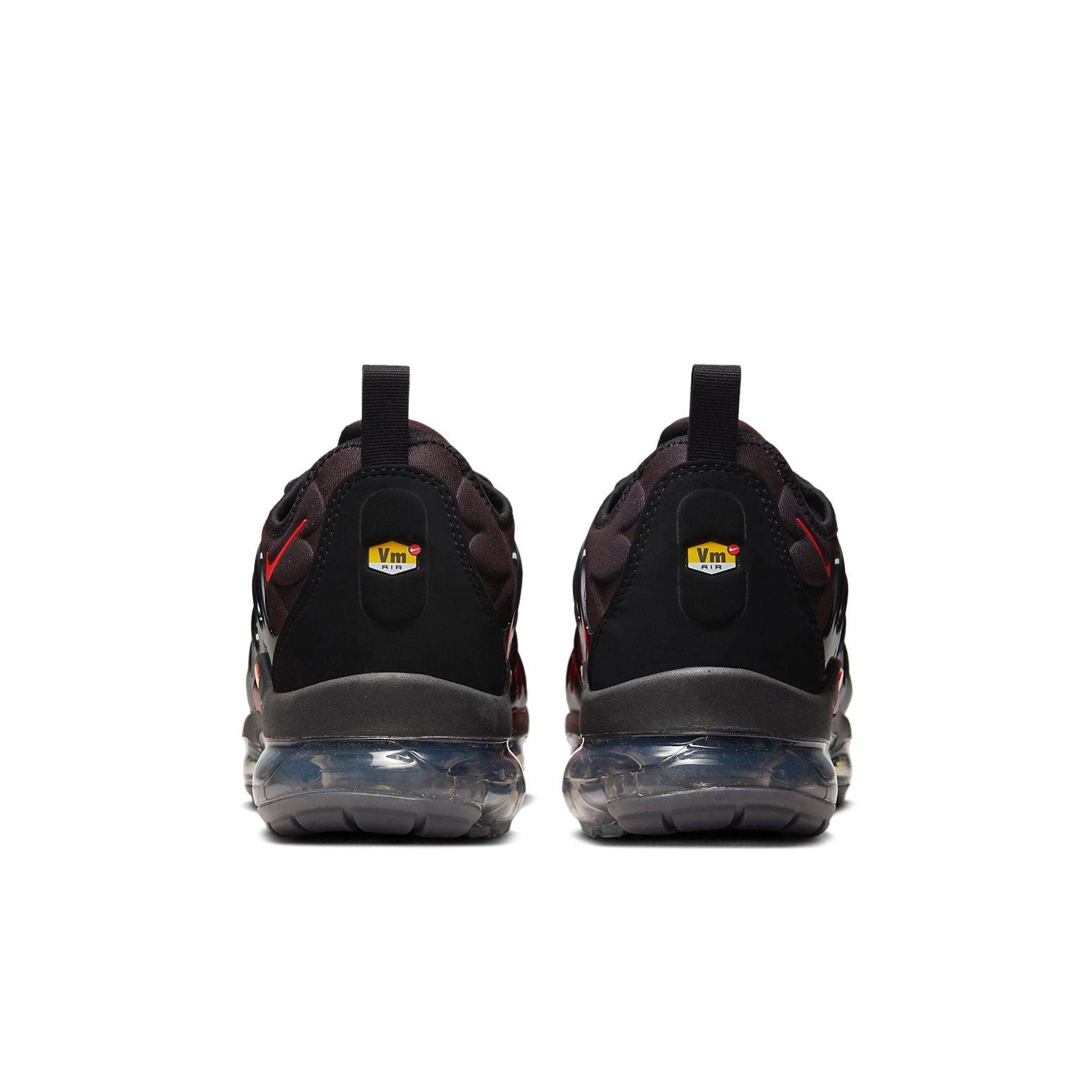 Nike vm black and red best sale