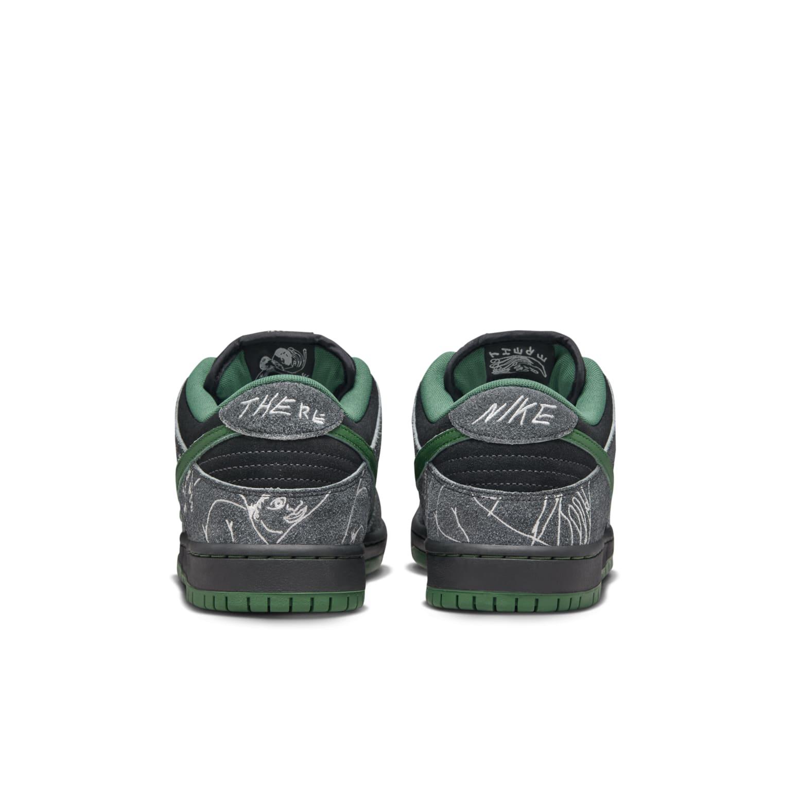 Nike X There Skateboard Sb Dunk Low Pro 'Anthracite Gorge' in