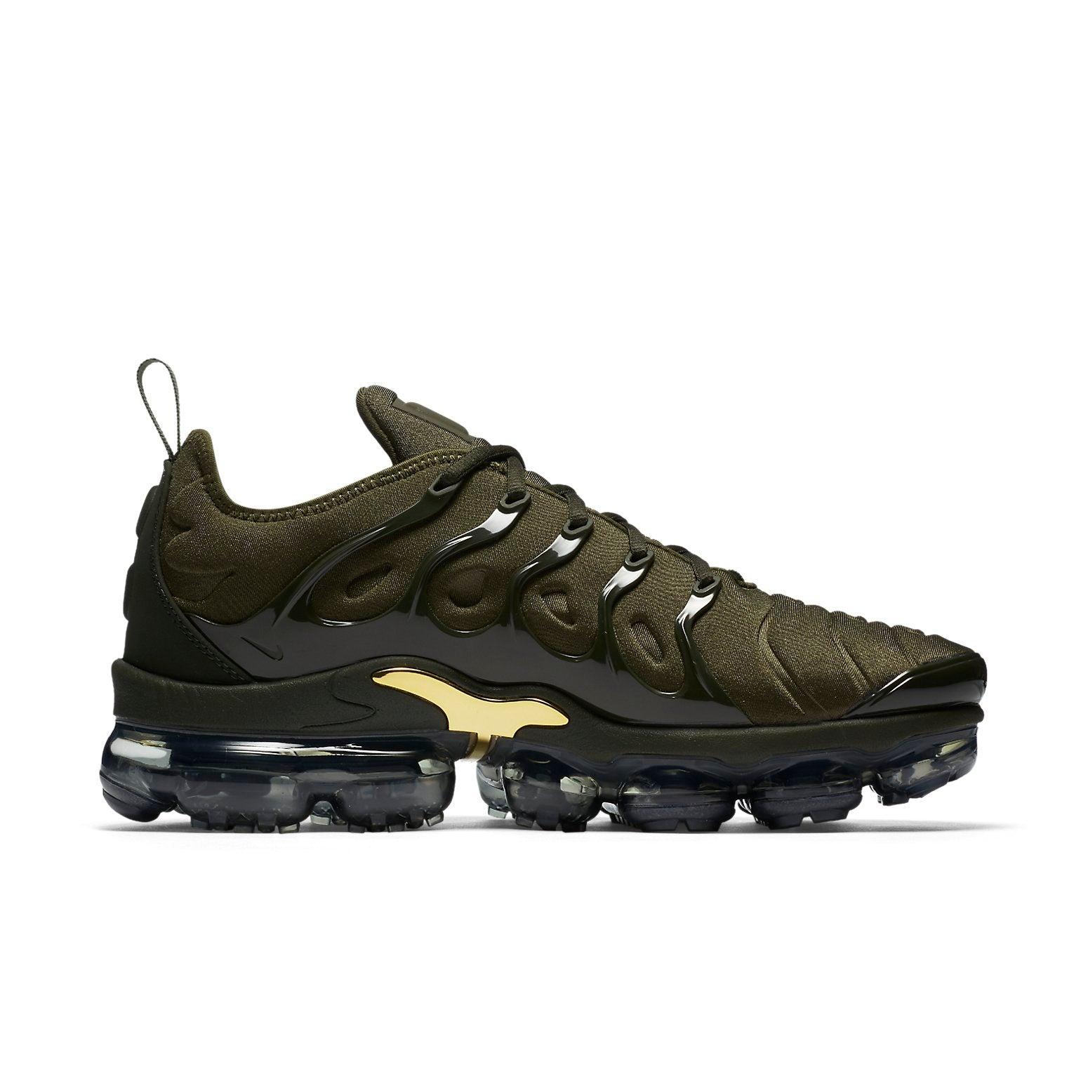 vapormax plus worldwide