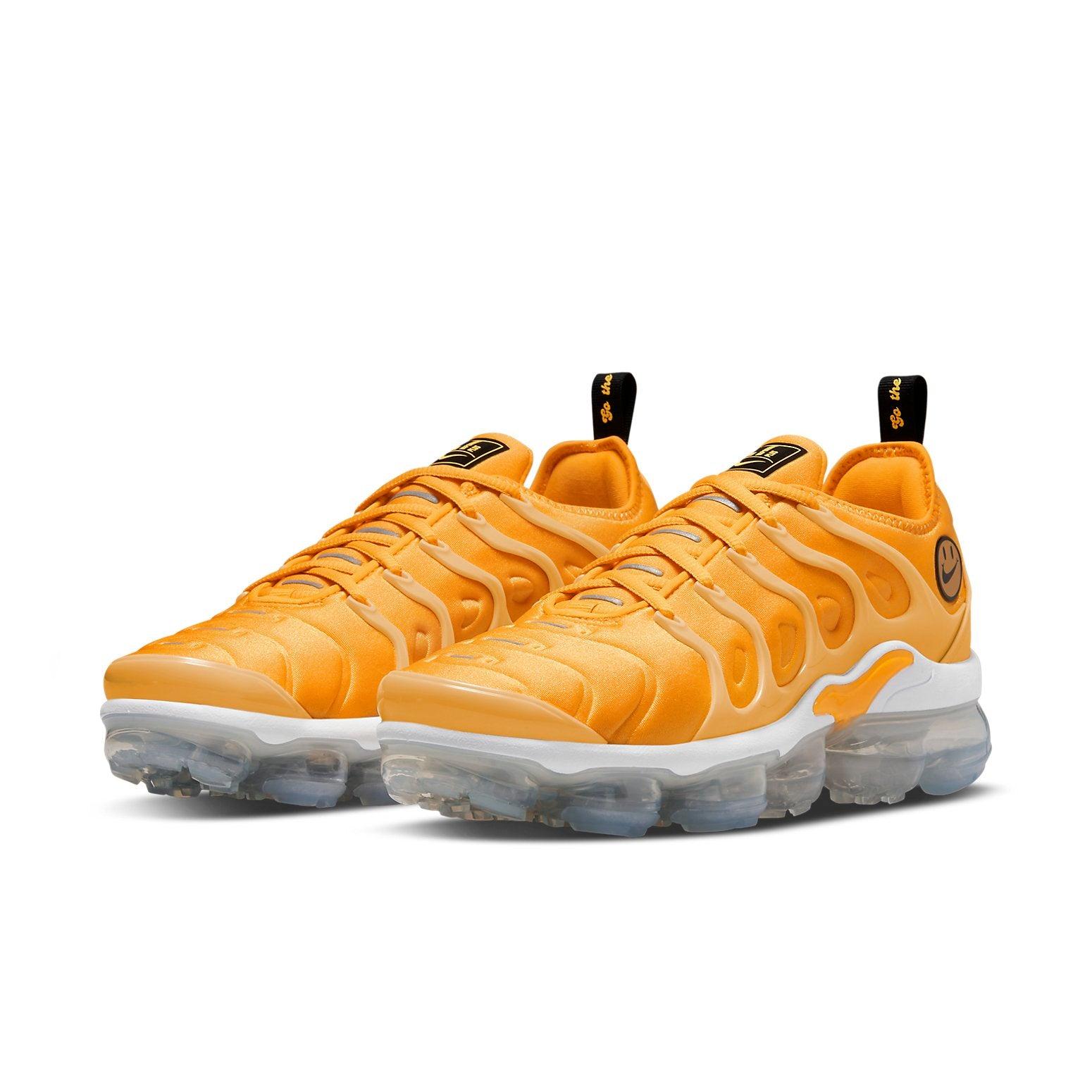 Nike Wmns Air Vapormax Plus Go The Extra Smile in Orange Lyst UK