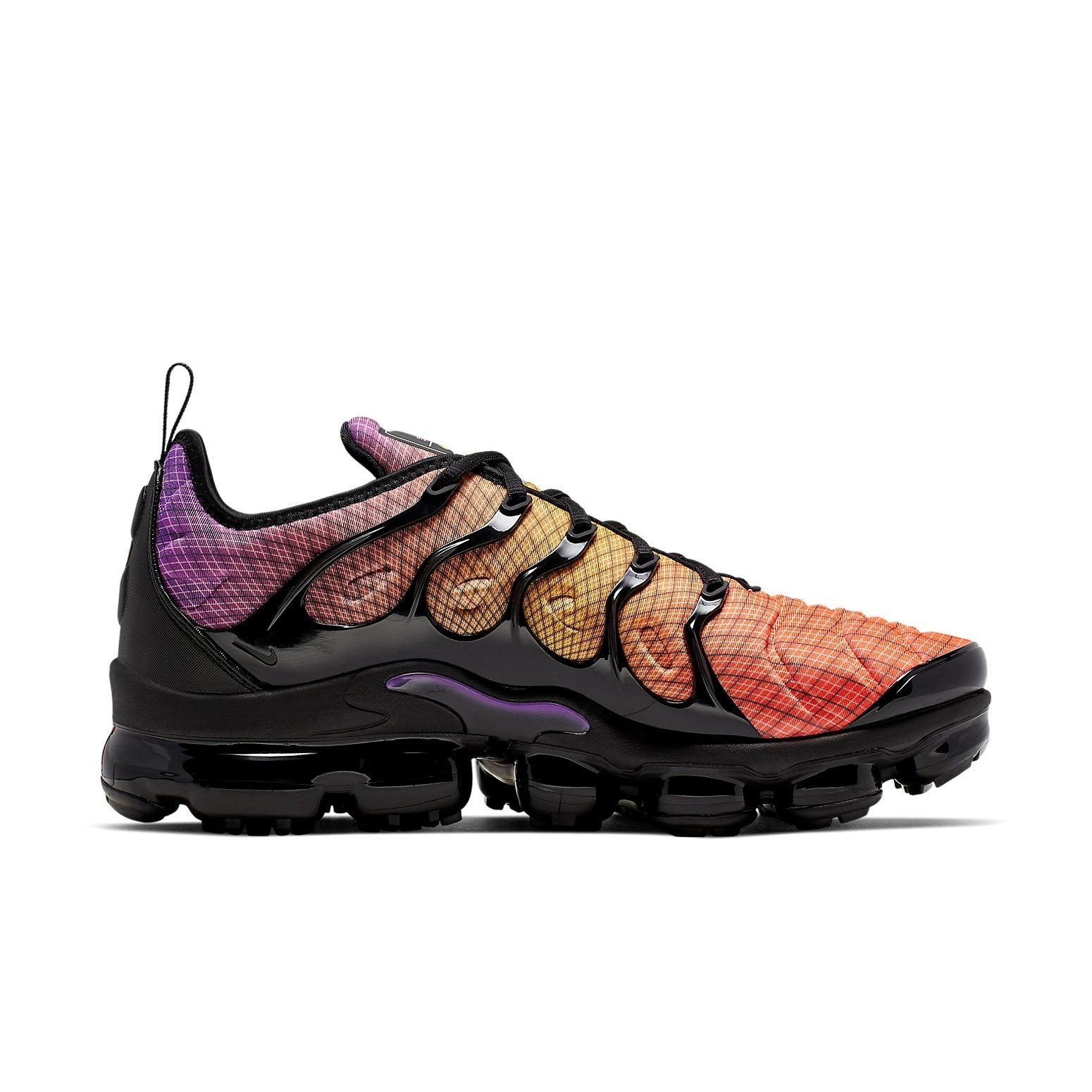 nike air vapormax plus black sunset orange shoes