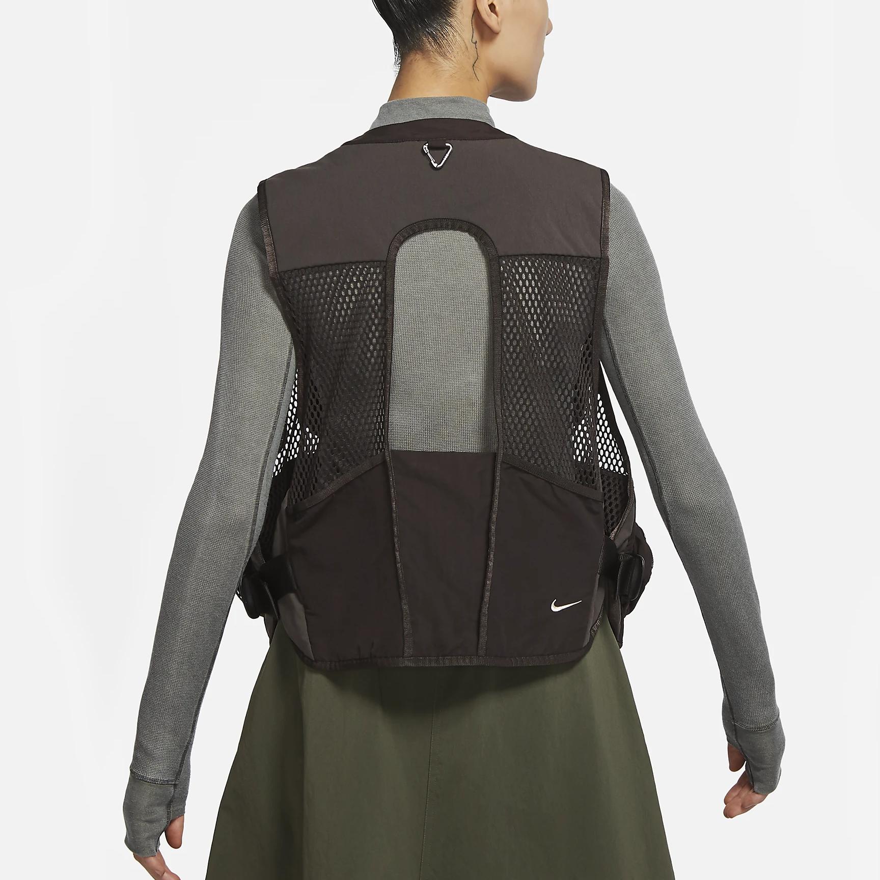 Nike Acg Buttles Vest Velvet in Black for Men | Lyst