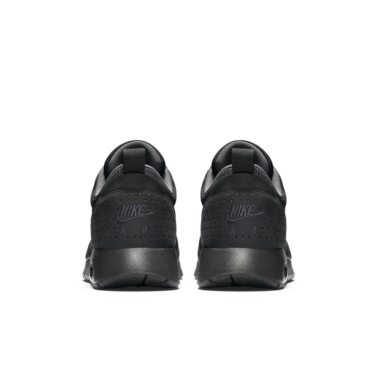 Nike Air Max Tavas 'Triple' in Black for Men Lyst UK