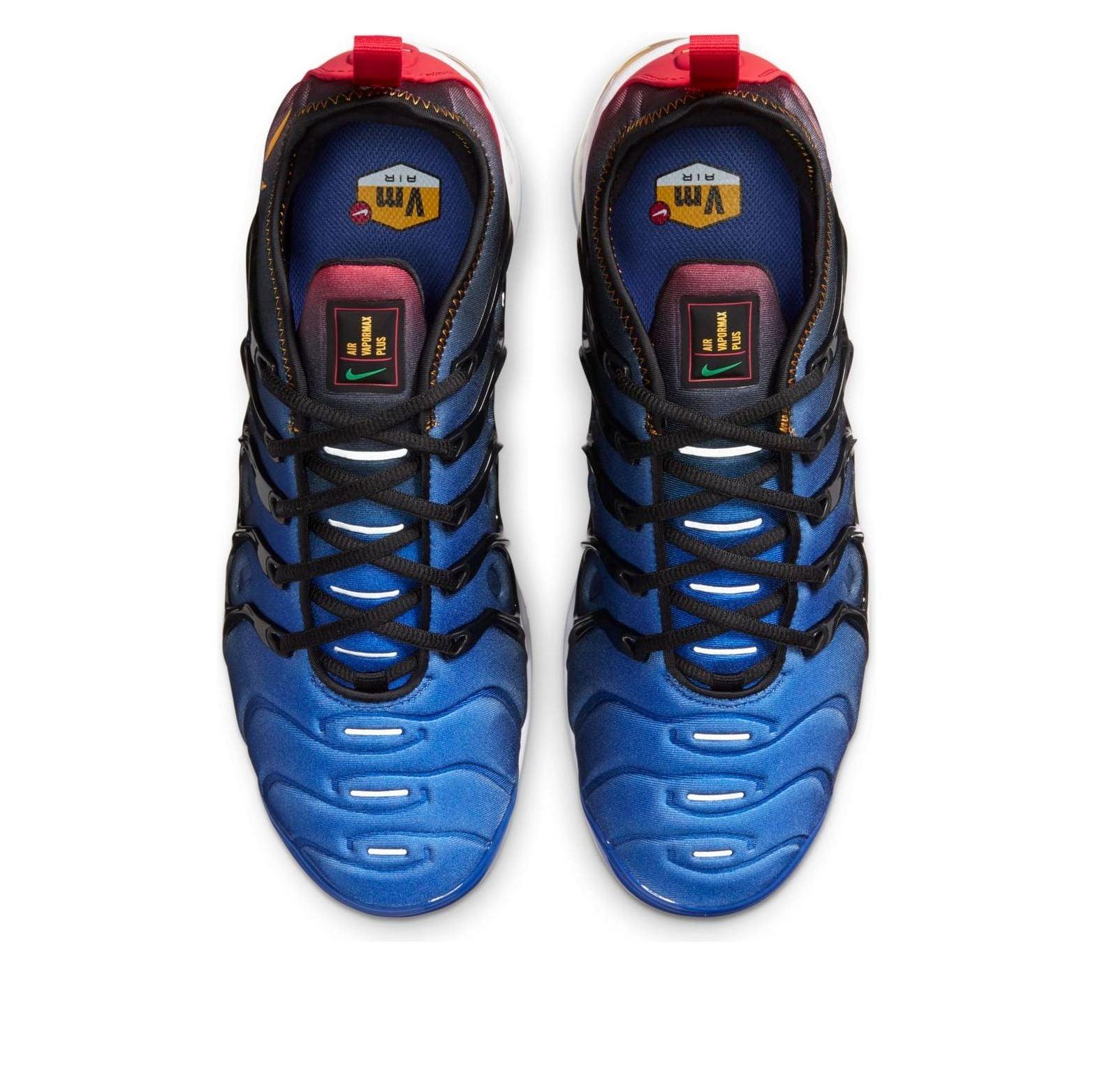 air max vapormax red and blue