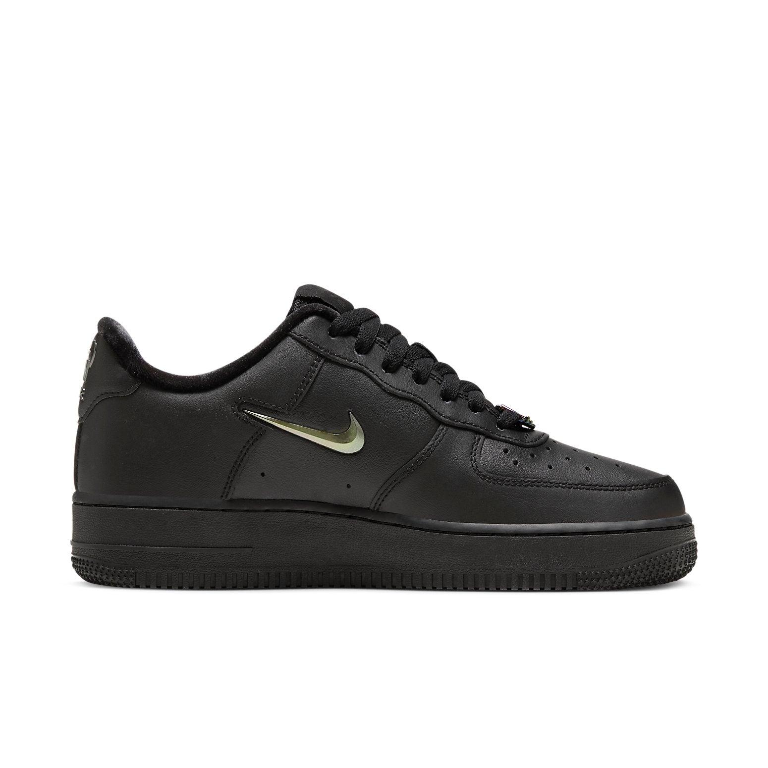 Nike (Wmns) Air Force Low 'Just Do It' in Black Lyst UK