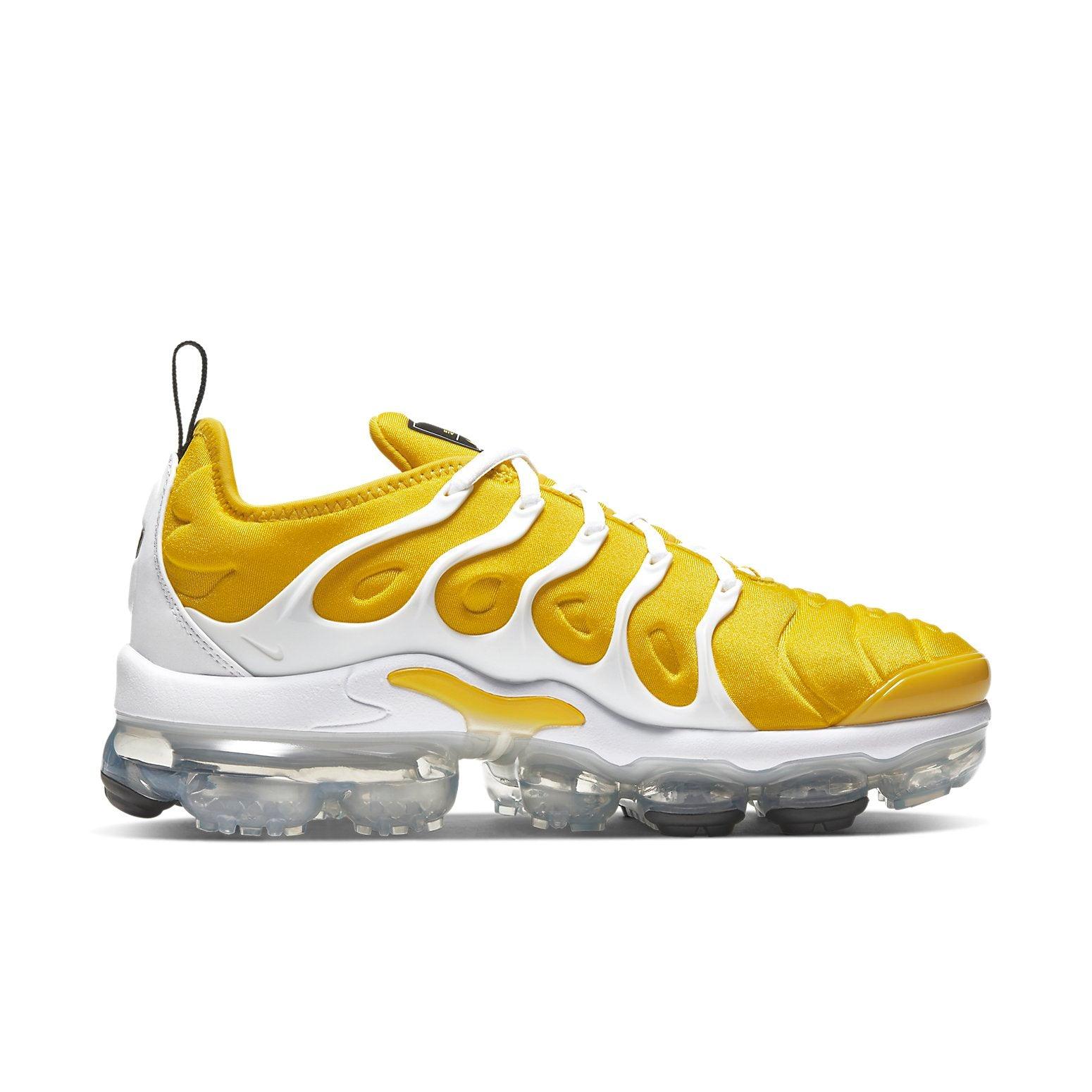 Designer Nike Vapormax Plus Sneakers for Women Up to 30 off Lyst