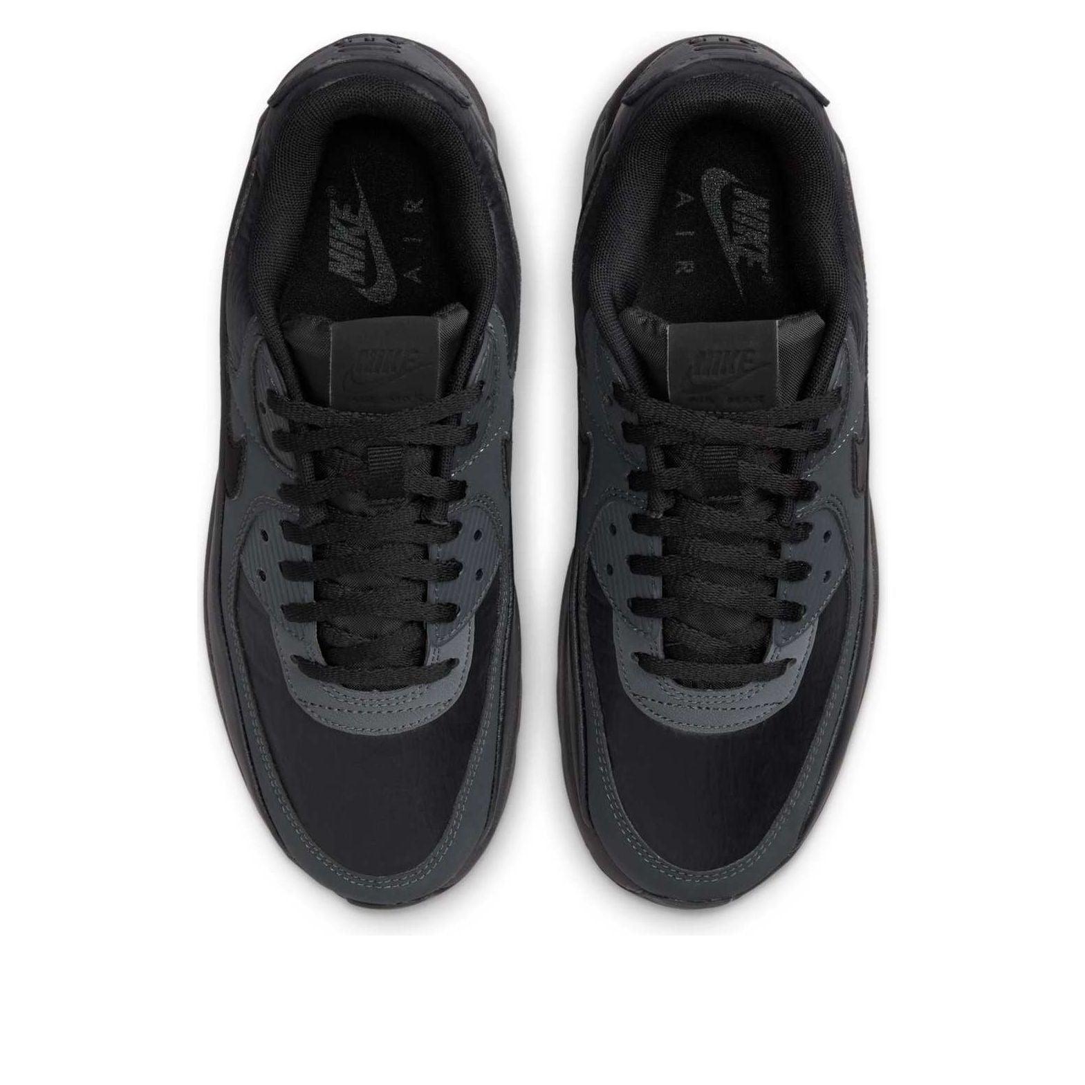 air max 90 off noir on feet