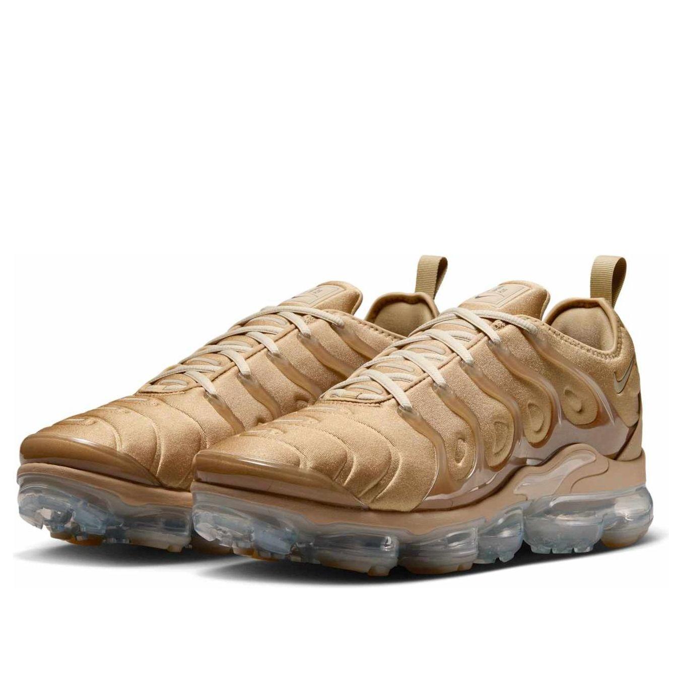 white and gold vapormax plus