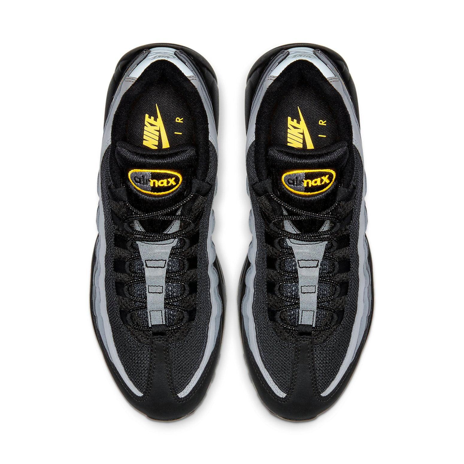 NIKE ☆ Air Max 95 OG ‘Batman’ Nike Air Max 95 Batman Release Date | Nice Kicks