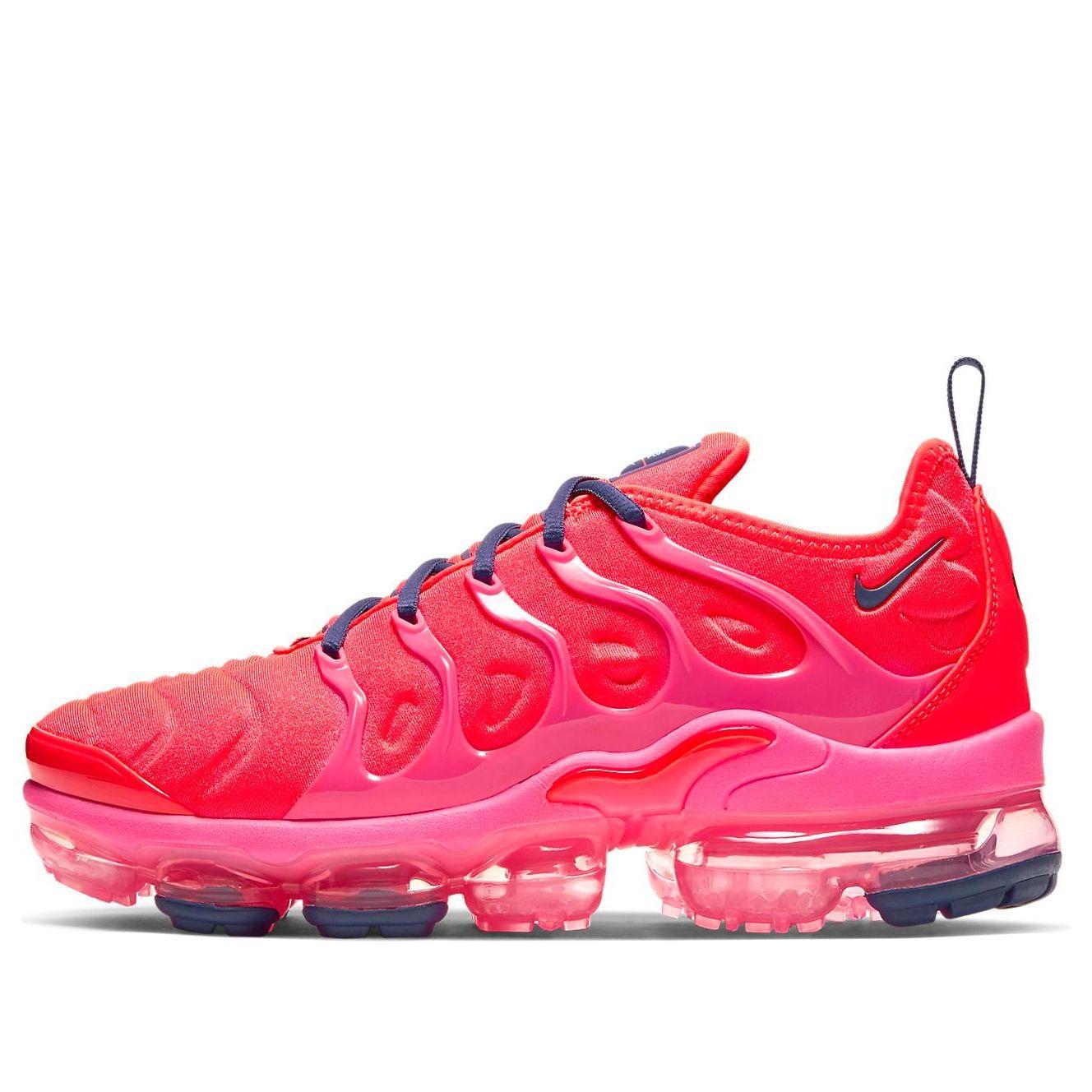 bright pink vapor max