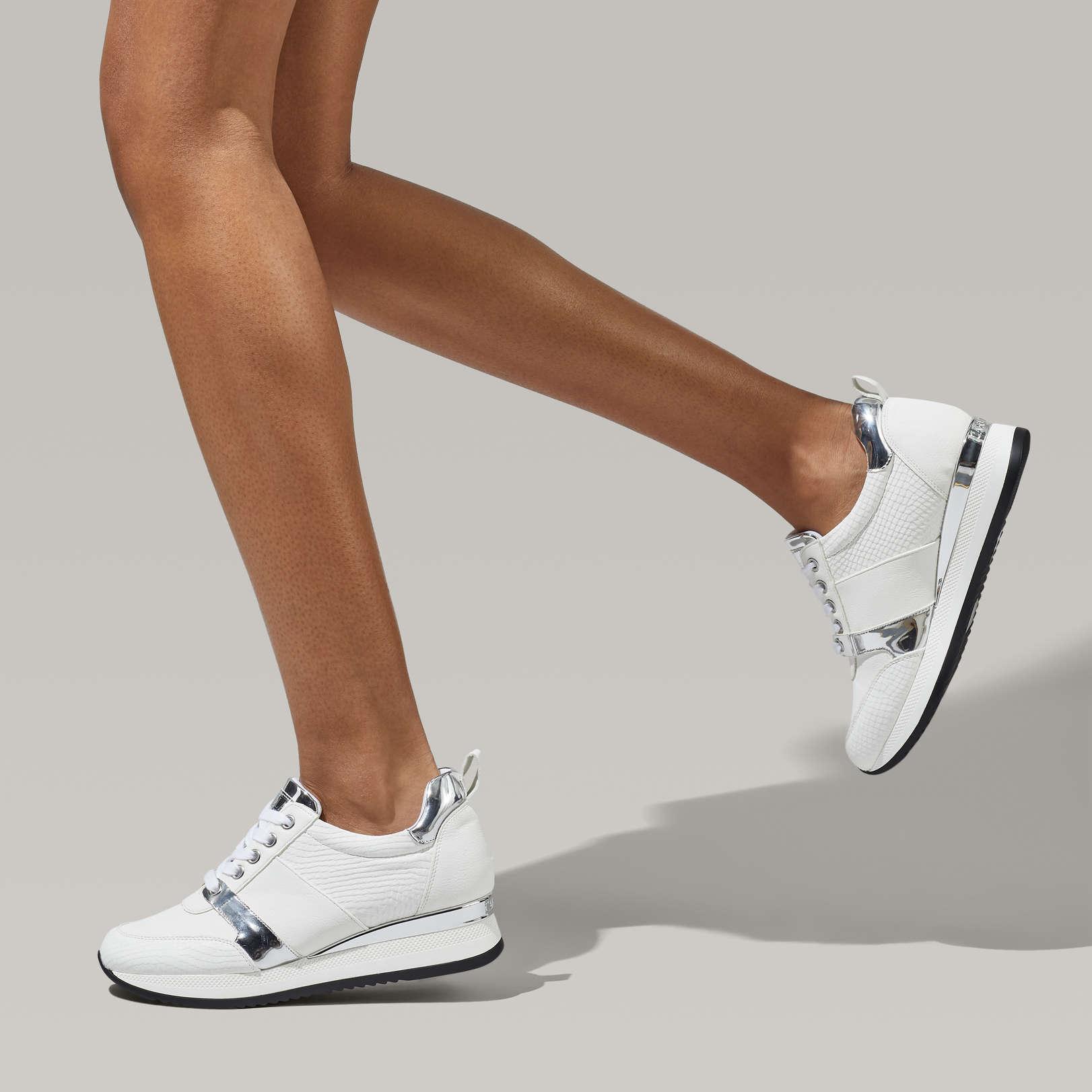 justified carvela