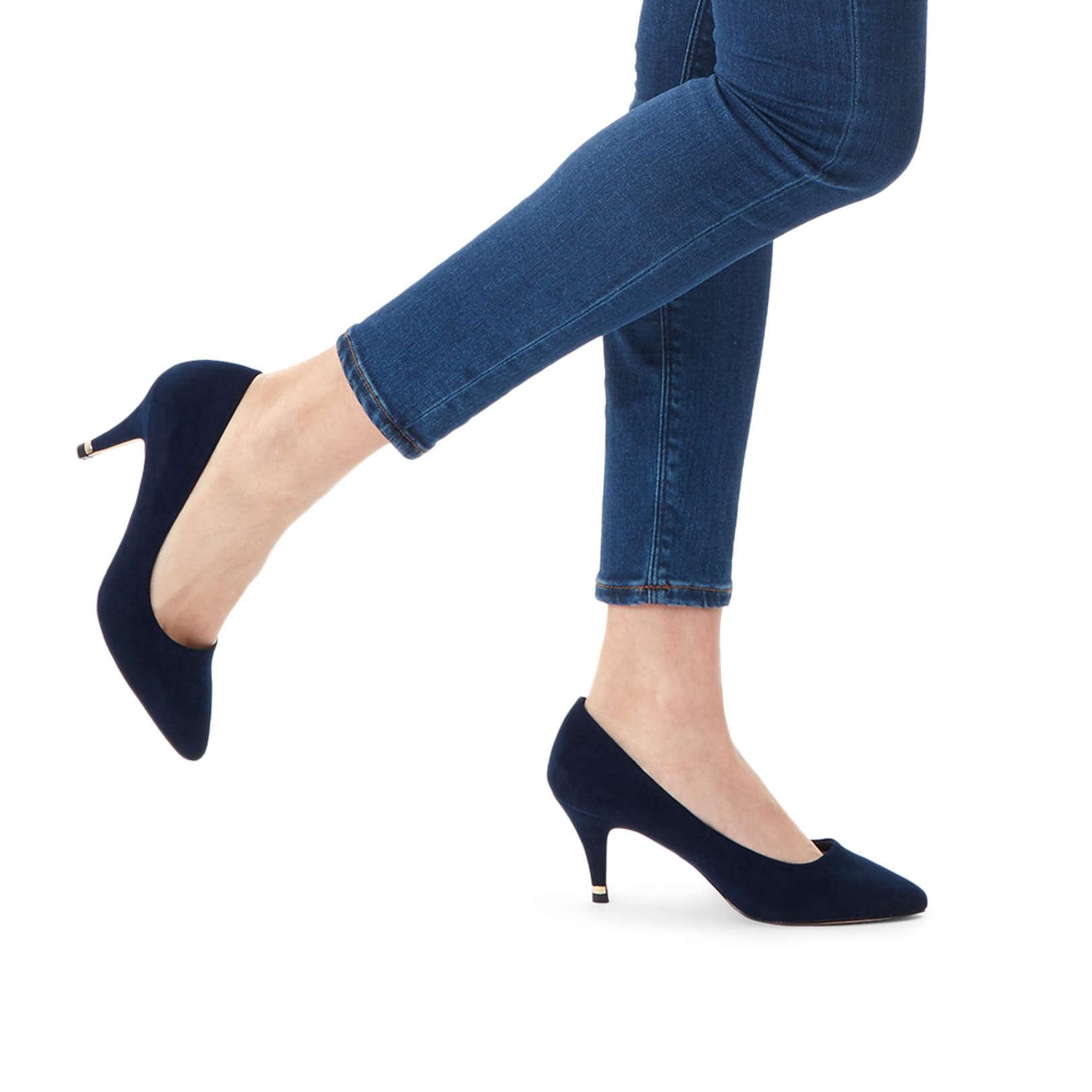 carvela kicker courts