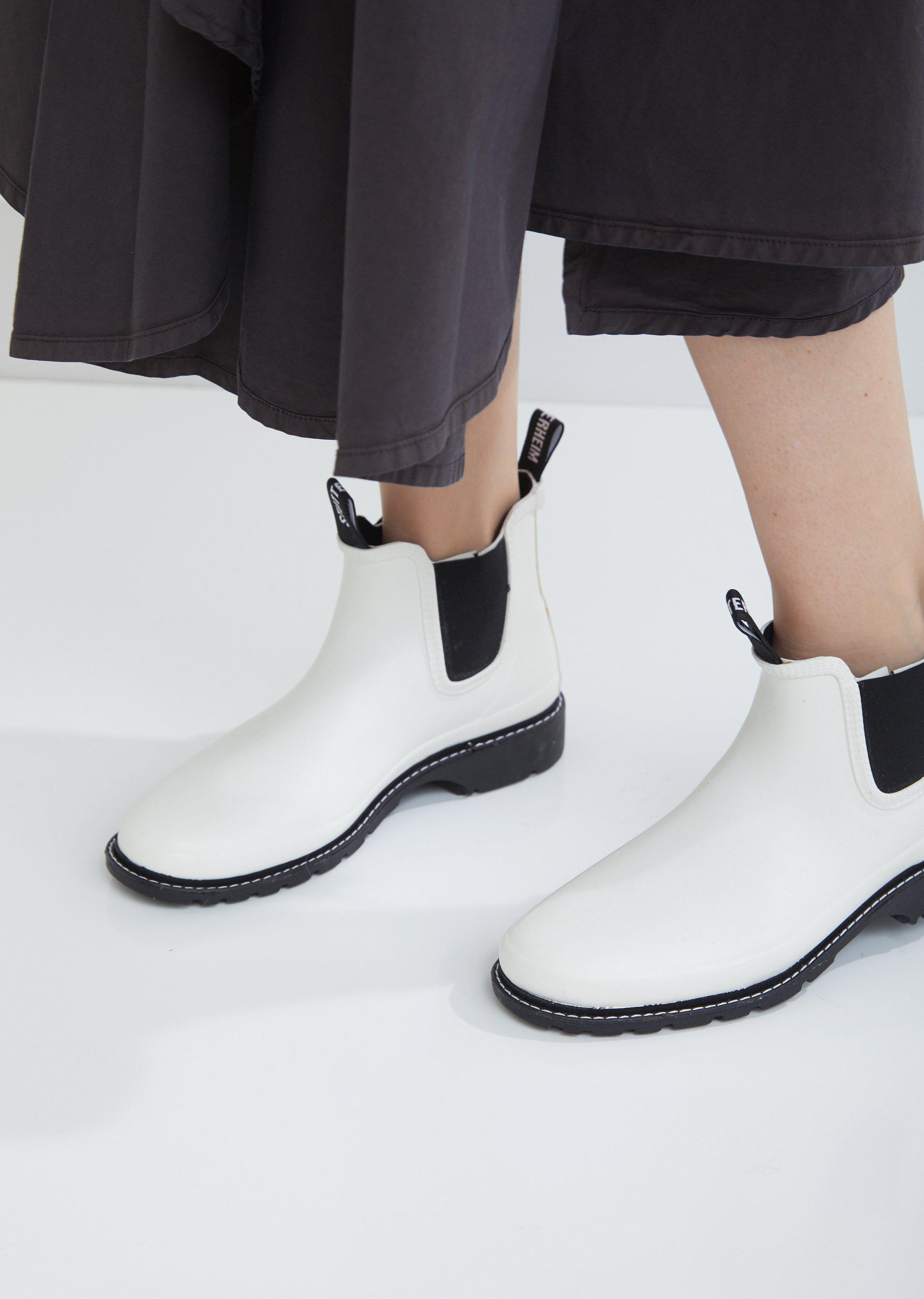 stutterheim chelsea boots