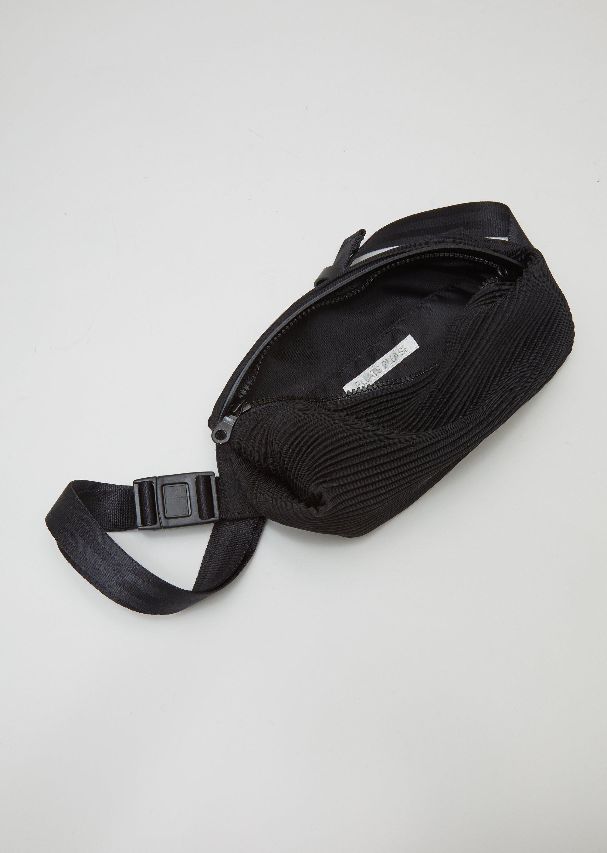 bias pleats backpack